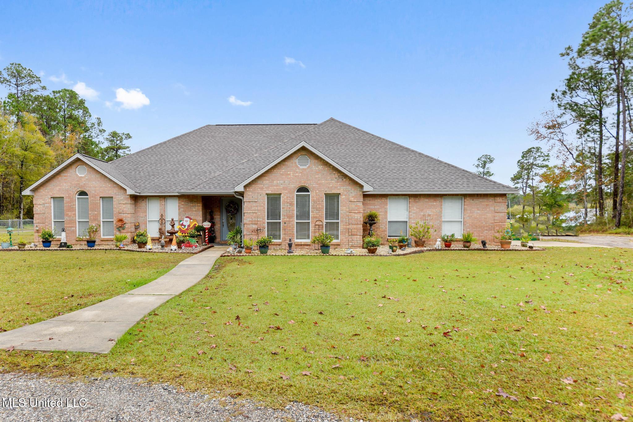 14449 Pine Ridge Road Property Photo 1