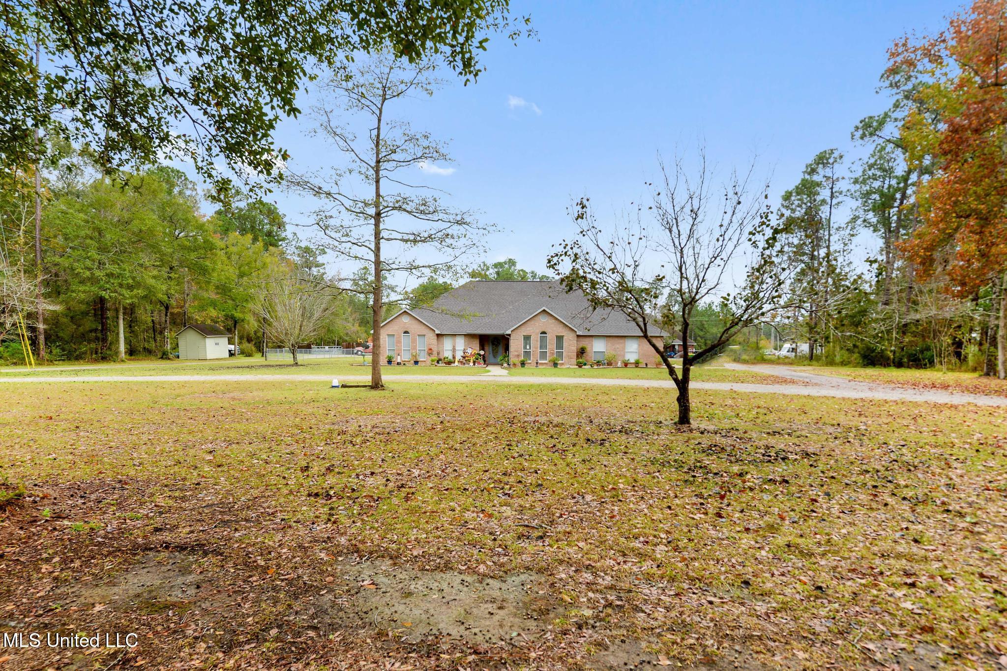 14449 Pine Ridge Road Property Photo 4