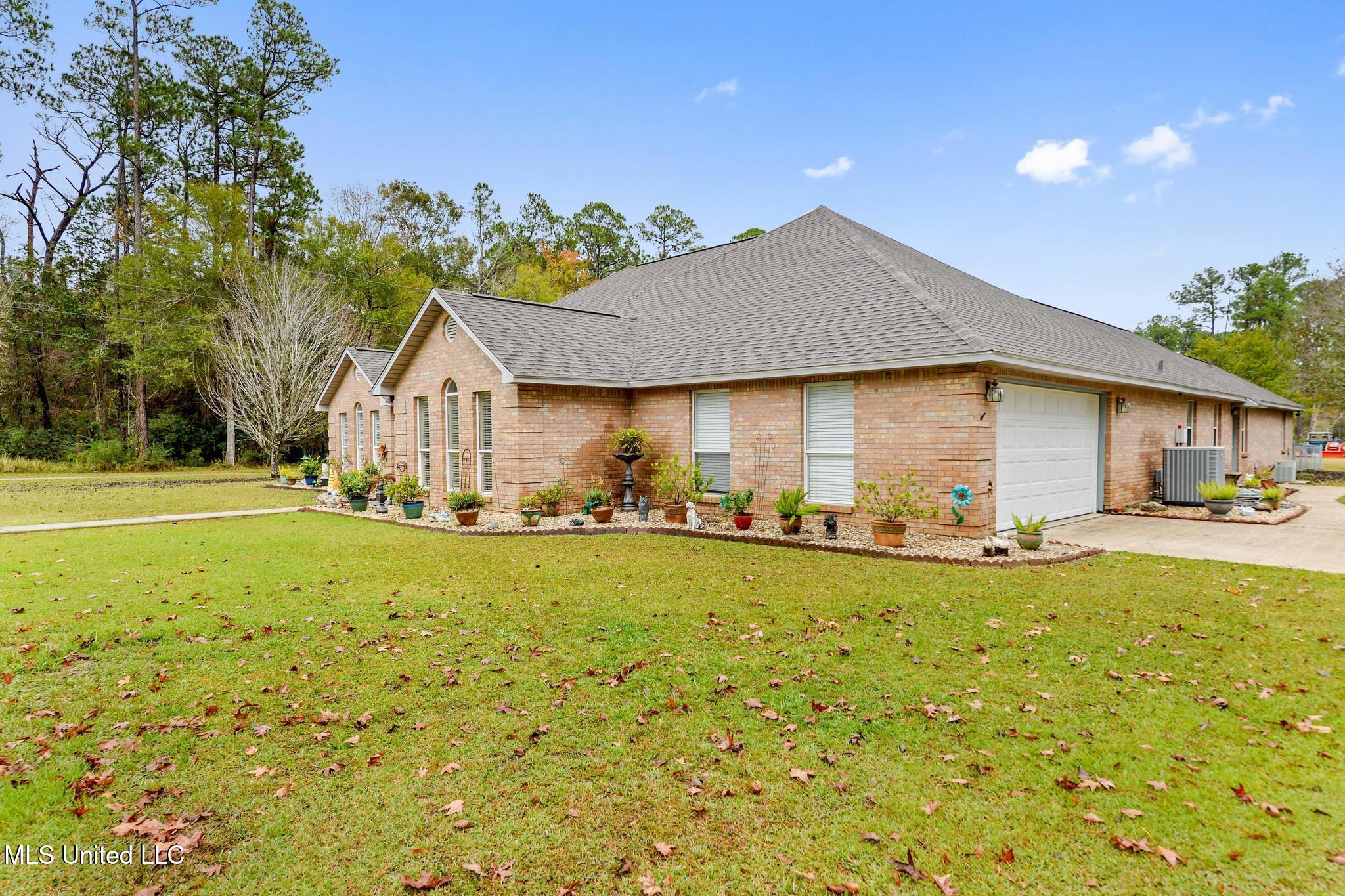 14449 Pine Ridge Road Property Photo 10