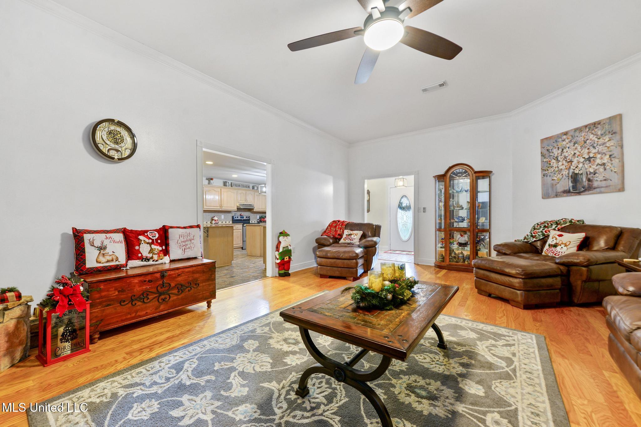 14449 Pine Ridge Road Property Photo 17