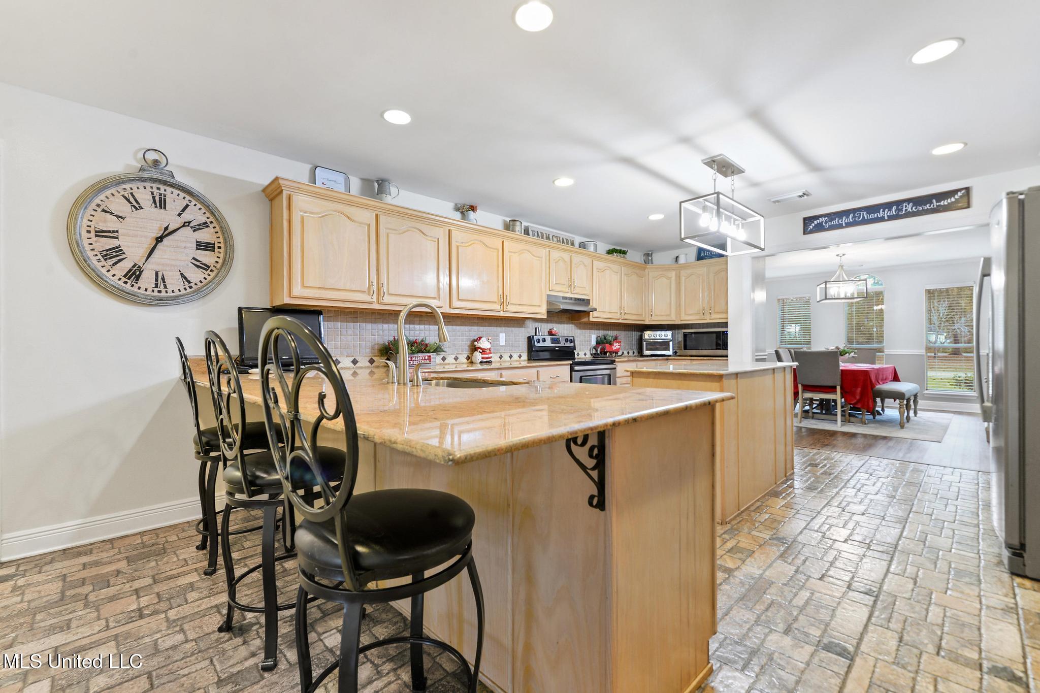 14449 Pine Ridge Road Property Photo 18