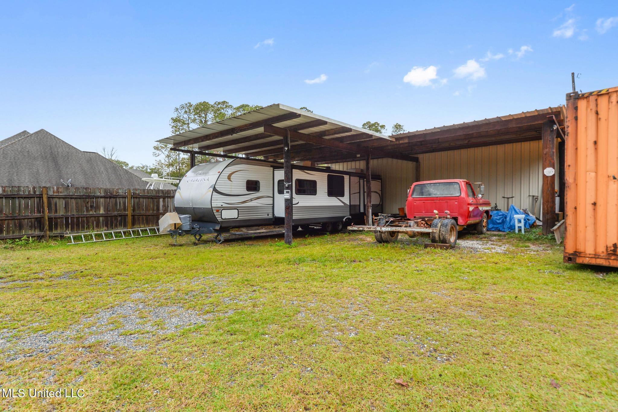 000 Pine Ridge/parker Road Property Photo 4