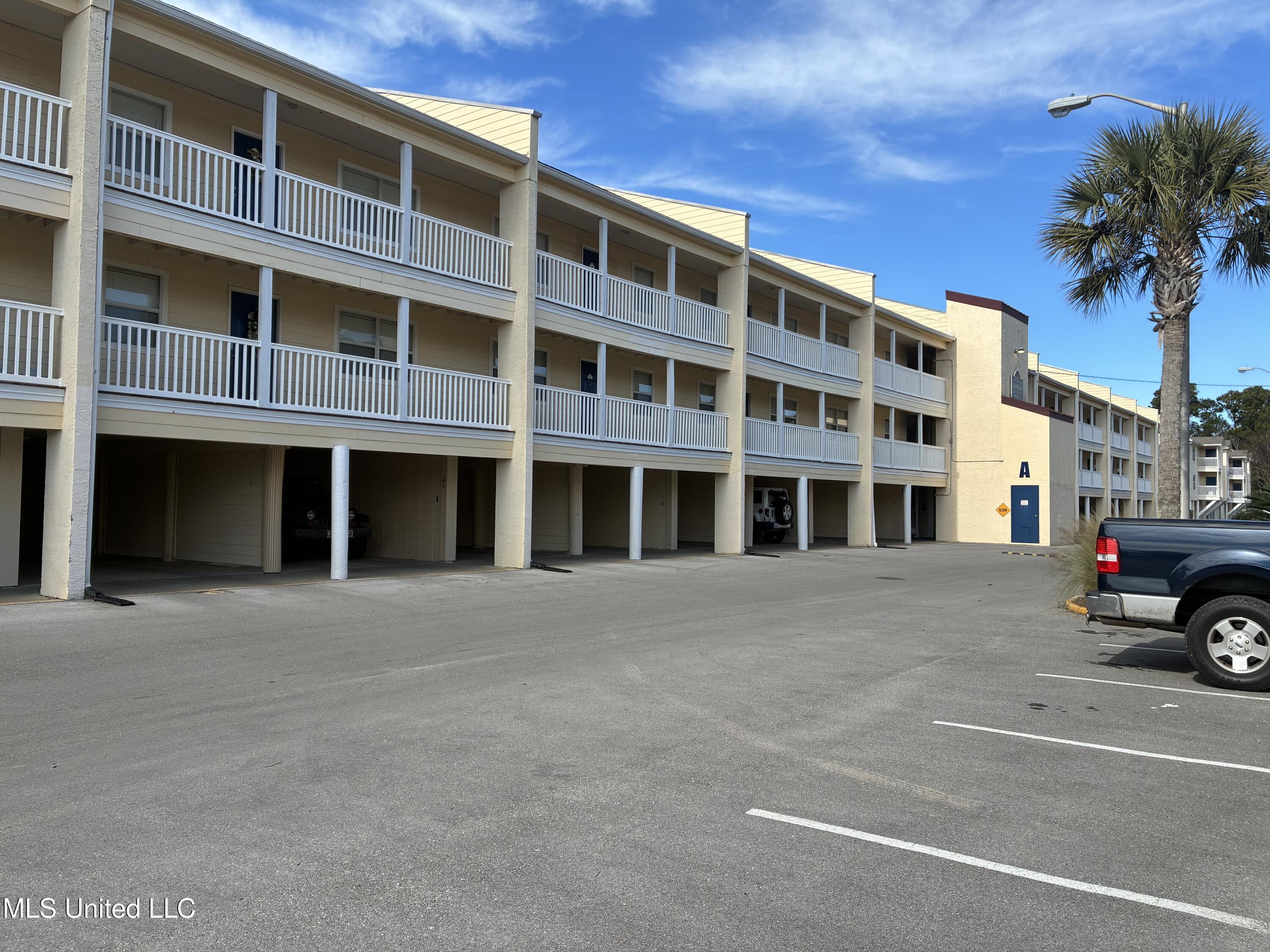 2421 Beachview Drive Property Photo 16