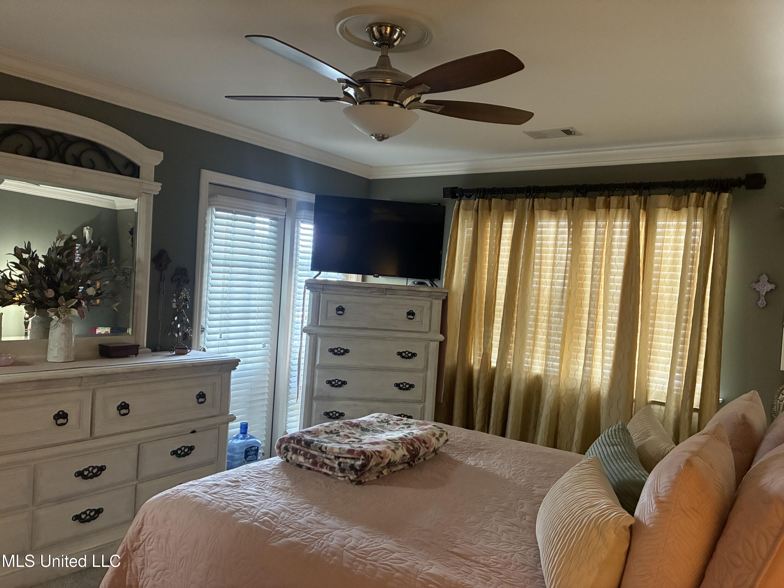 2421 Beachview Drive Property Photo 23