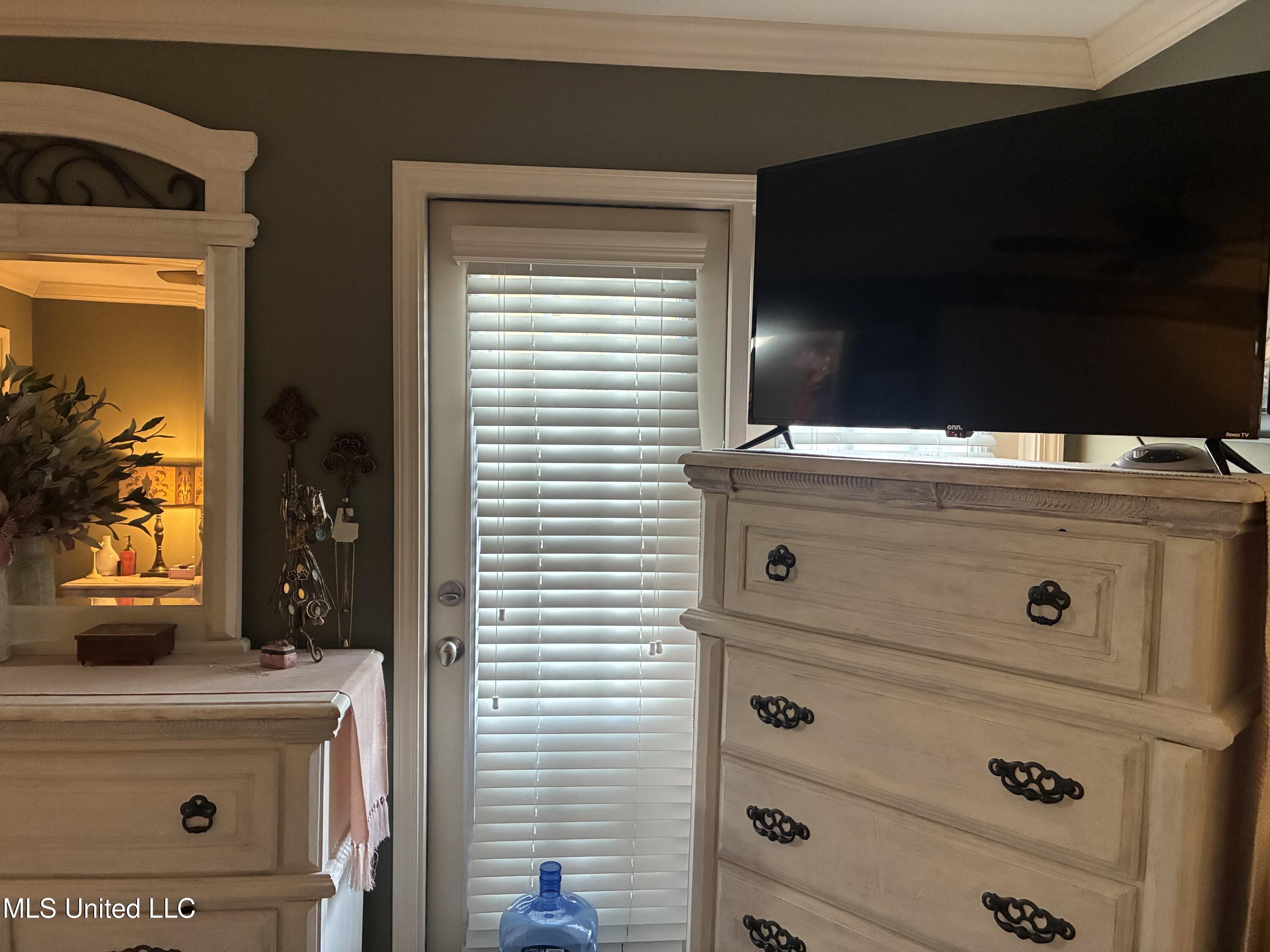 2421 Beachview Drive Property Photo 27