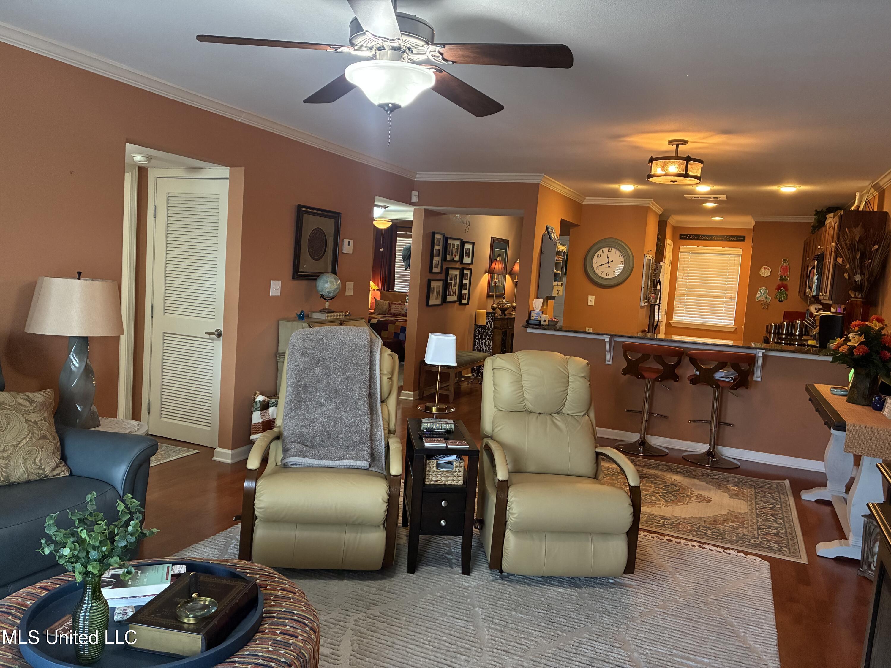 2421 Beachview Drive Property Photo 37