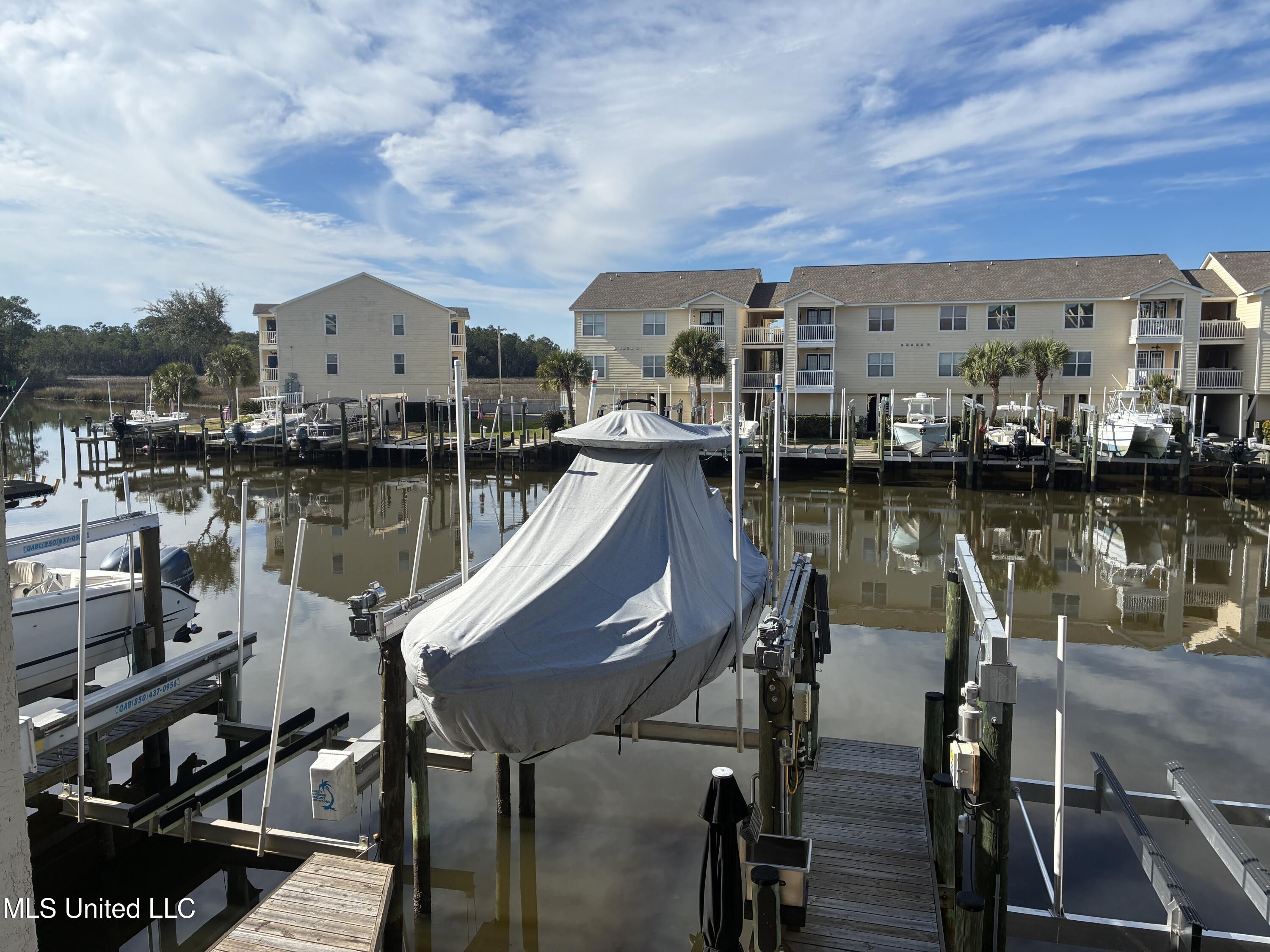 2421 Beachview Drive Property Photo 46