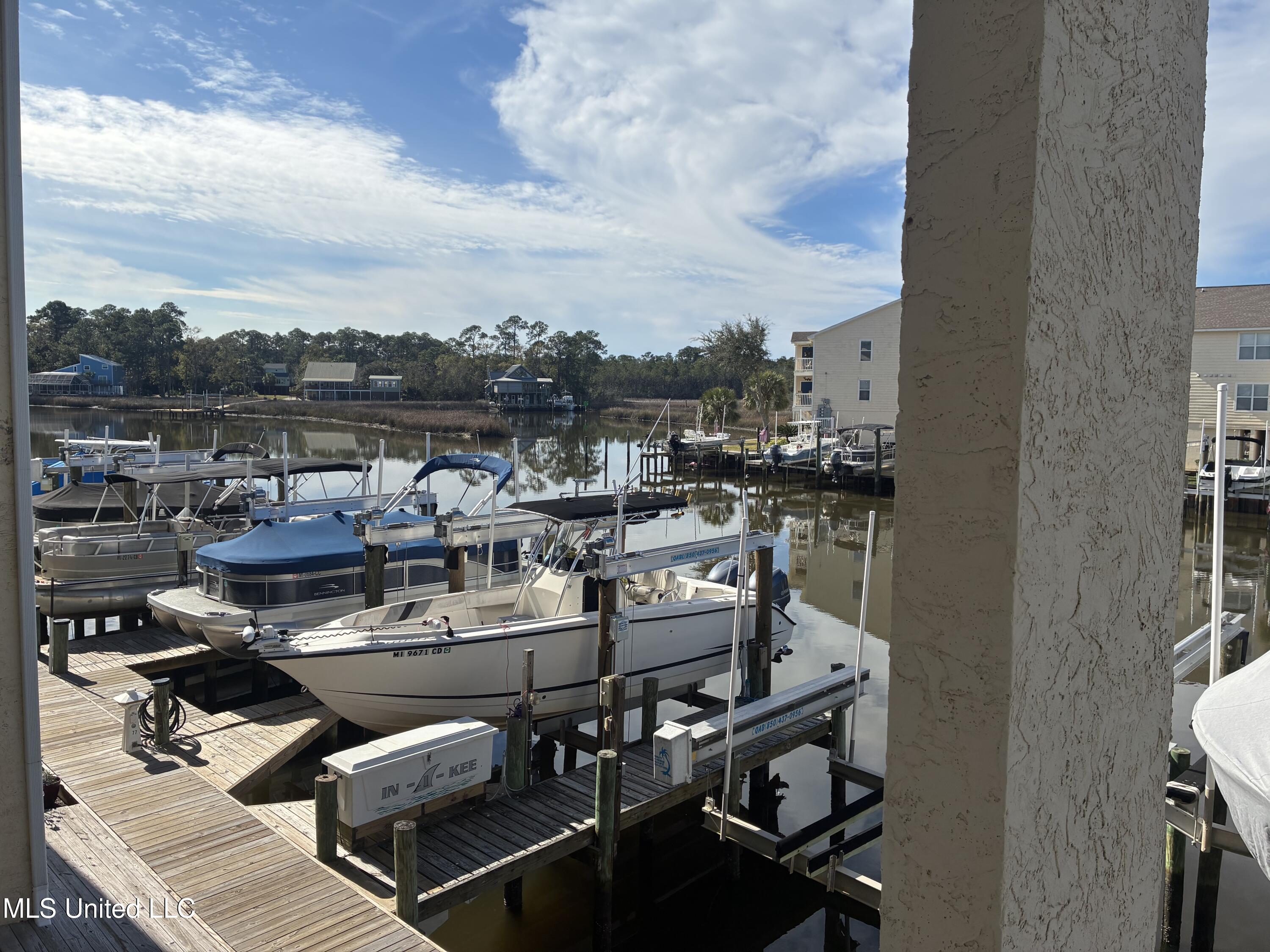 2421 Beachview Drive Property Photo 48