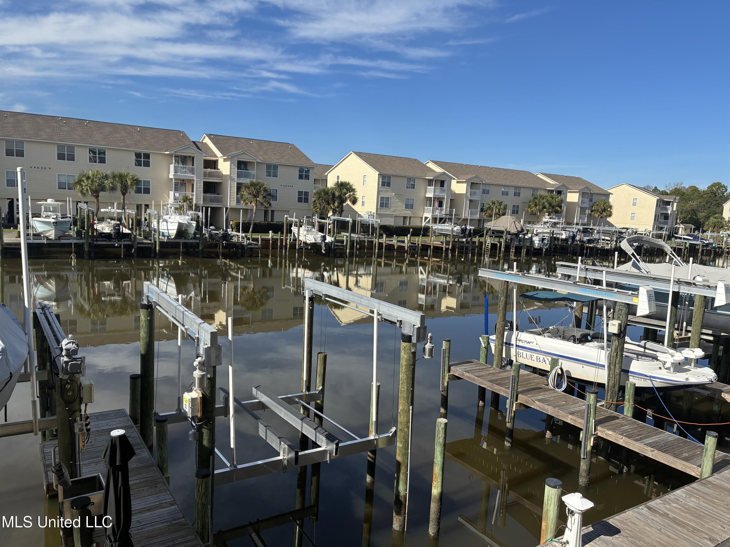 2421 Beachview Drive Property Photo 49
