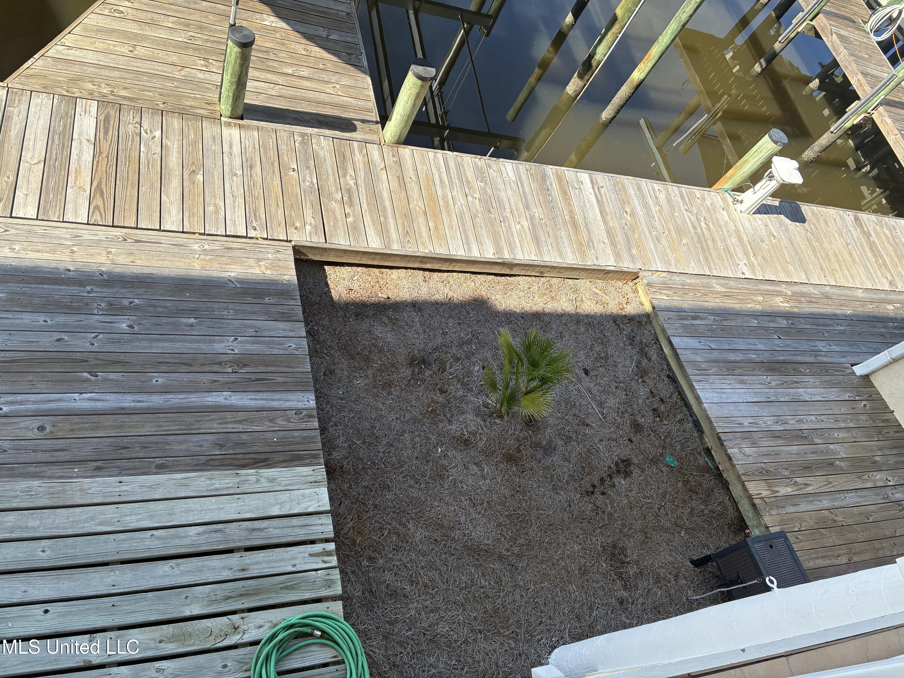 2421 Beachview Drive Property Photo 50