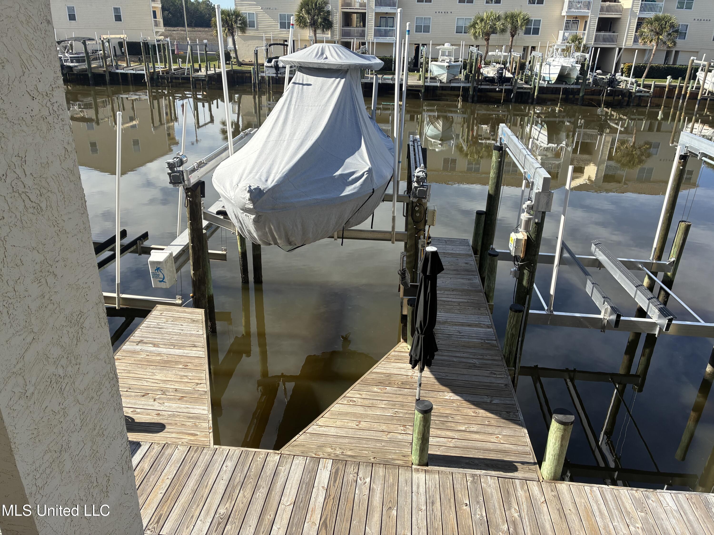 2421 Beachview Drive Property Photo 55