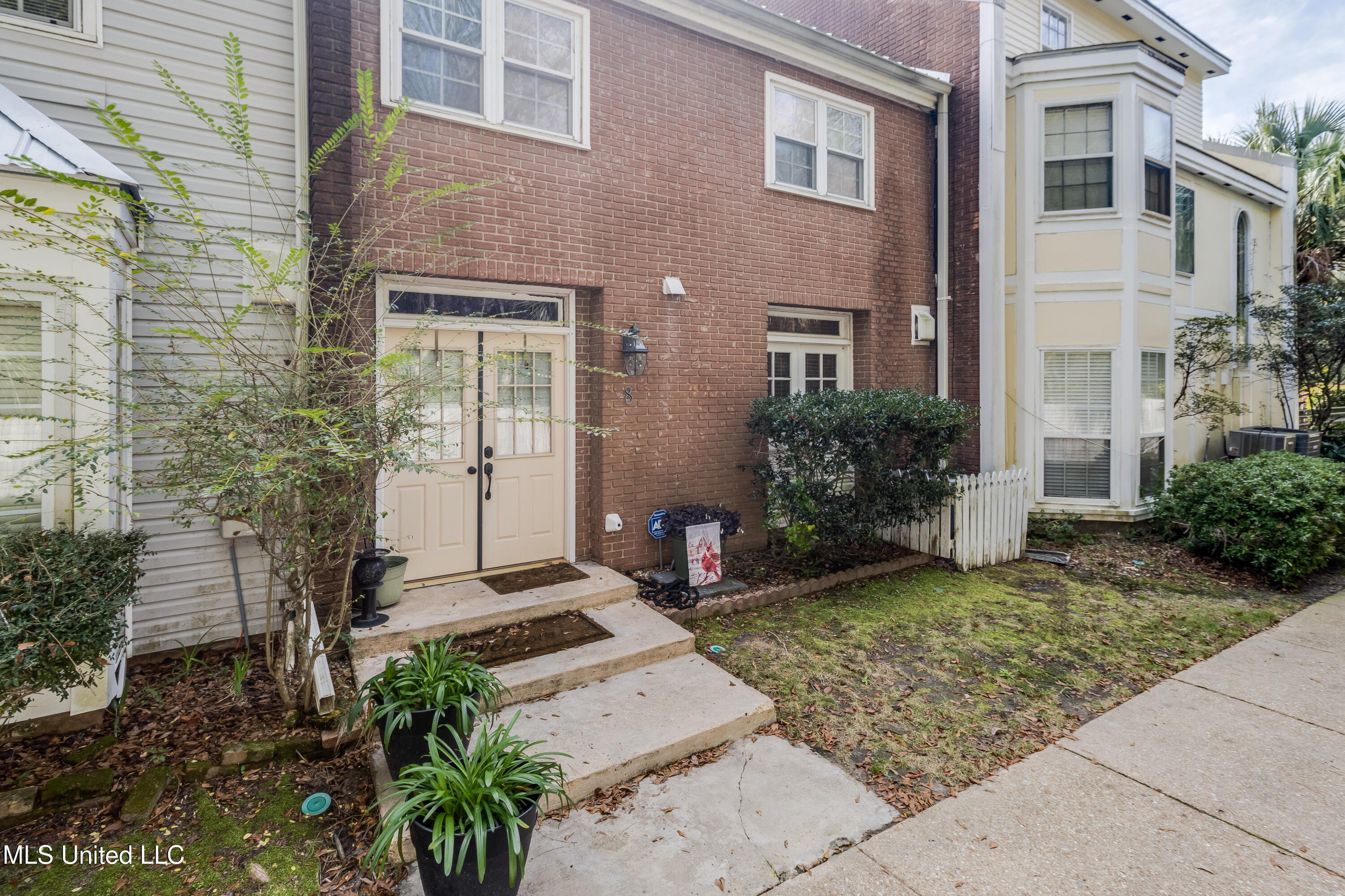 928 Courthouse Road Property Photo 1