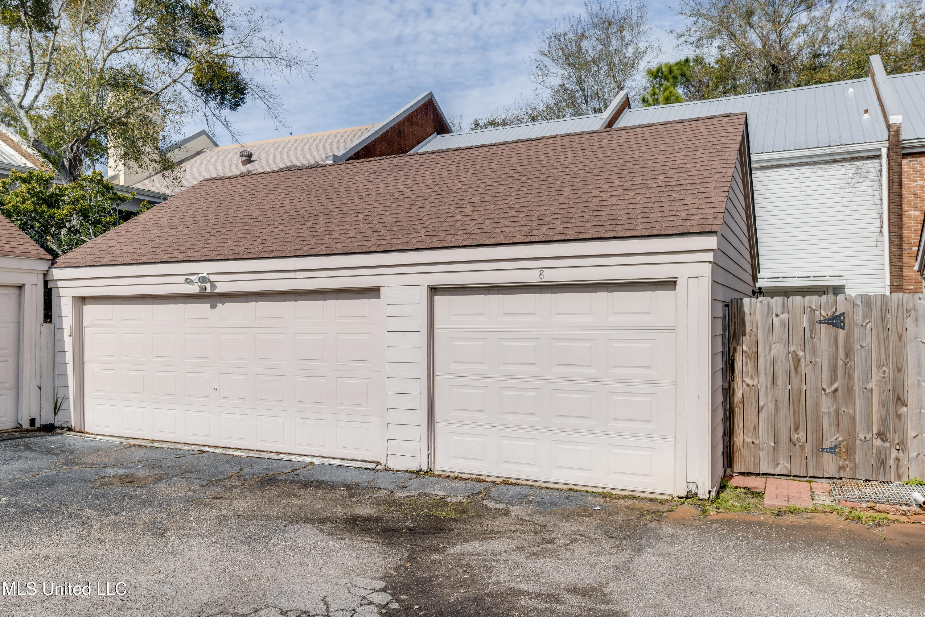928 Courthouse Road Property Photo 4