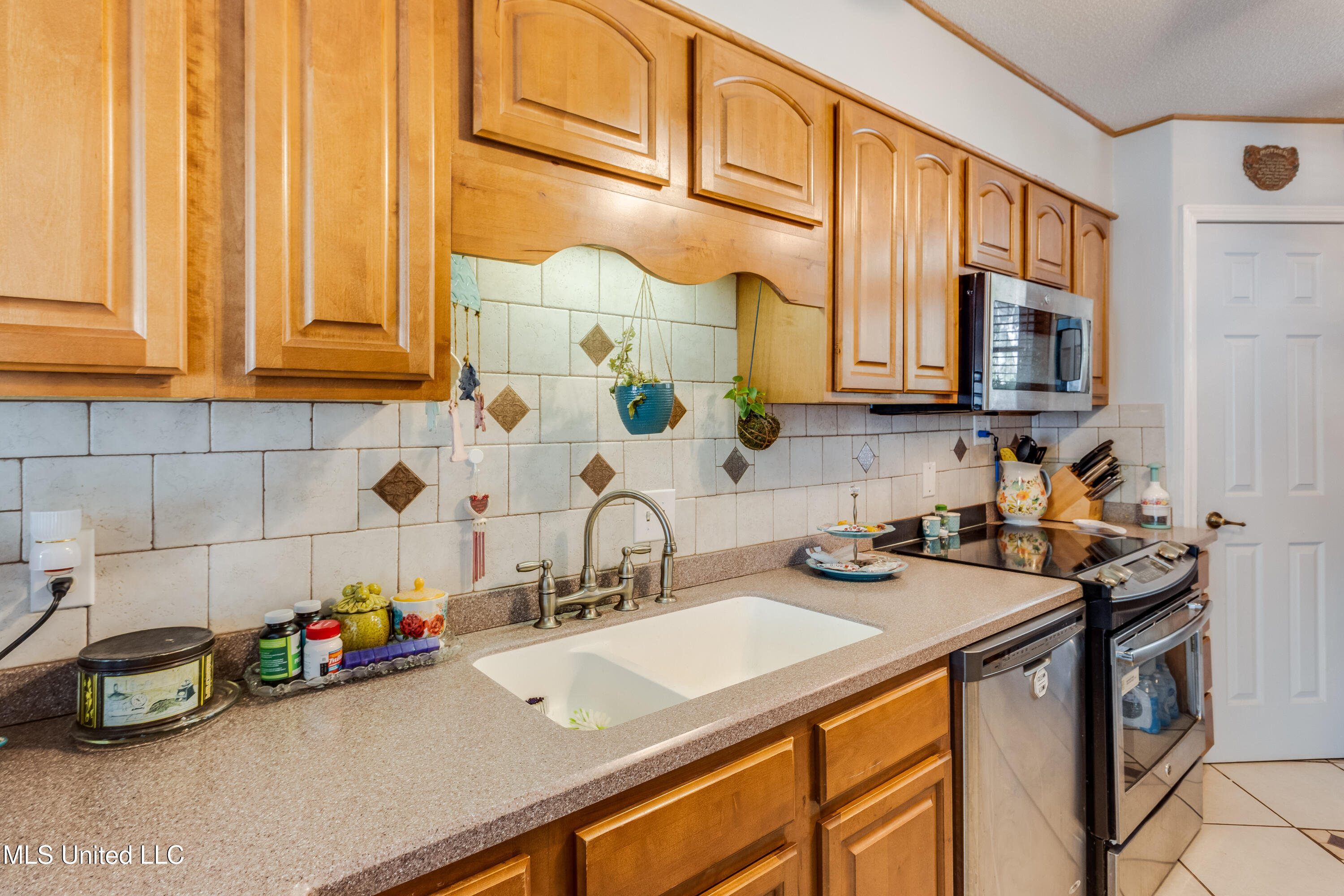 928 Courthouse Road Property Photo 11