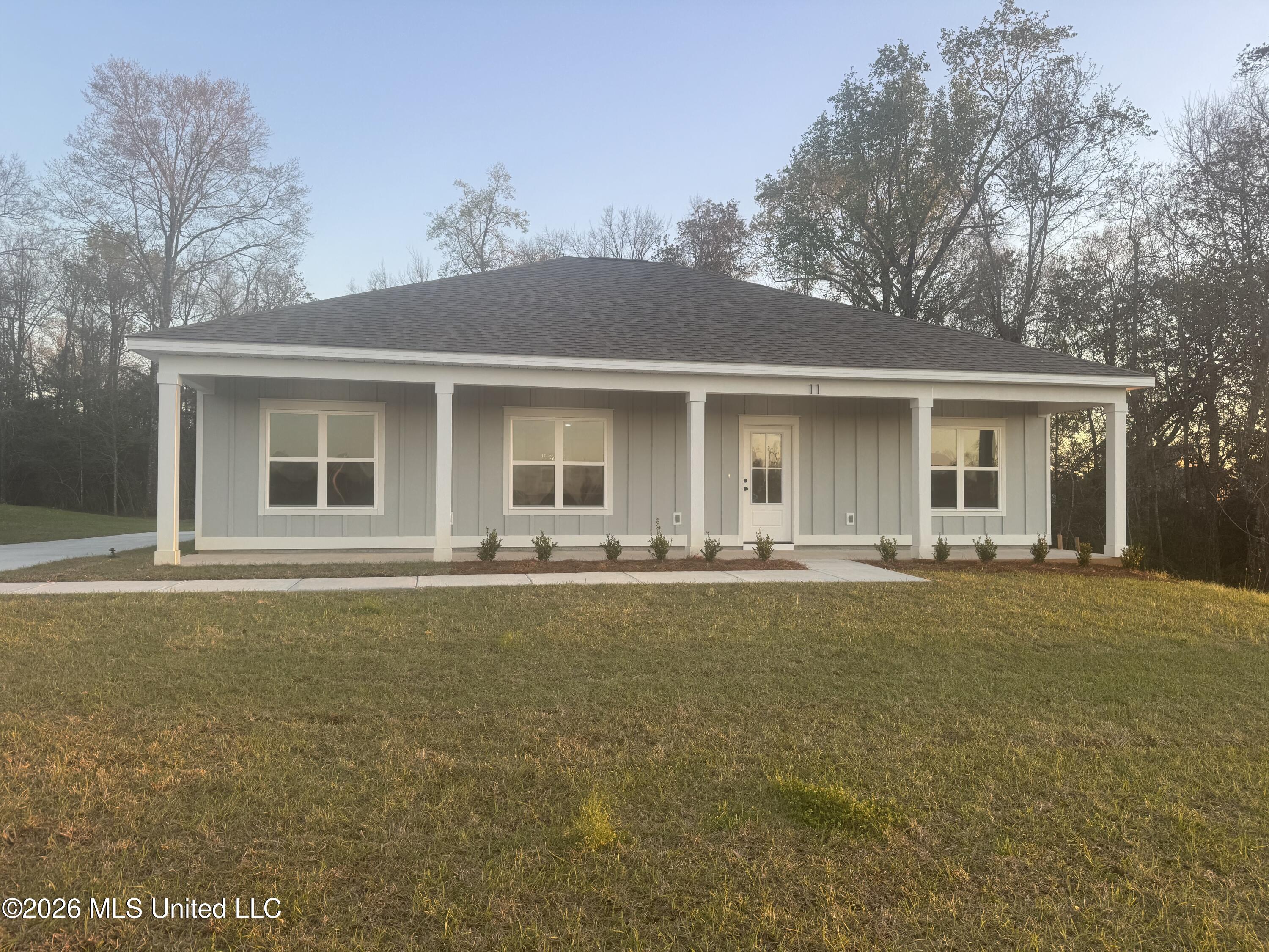 11 Shadow Wood Drive Property Photo 1