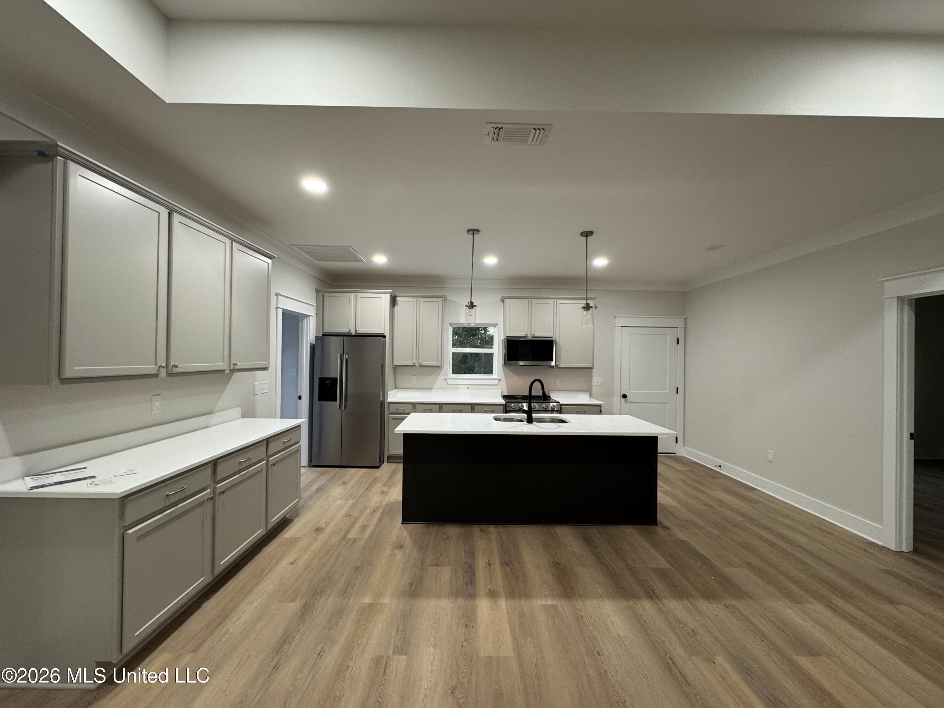 11 Shadow Wood Drive Property Photo 3