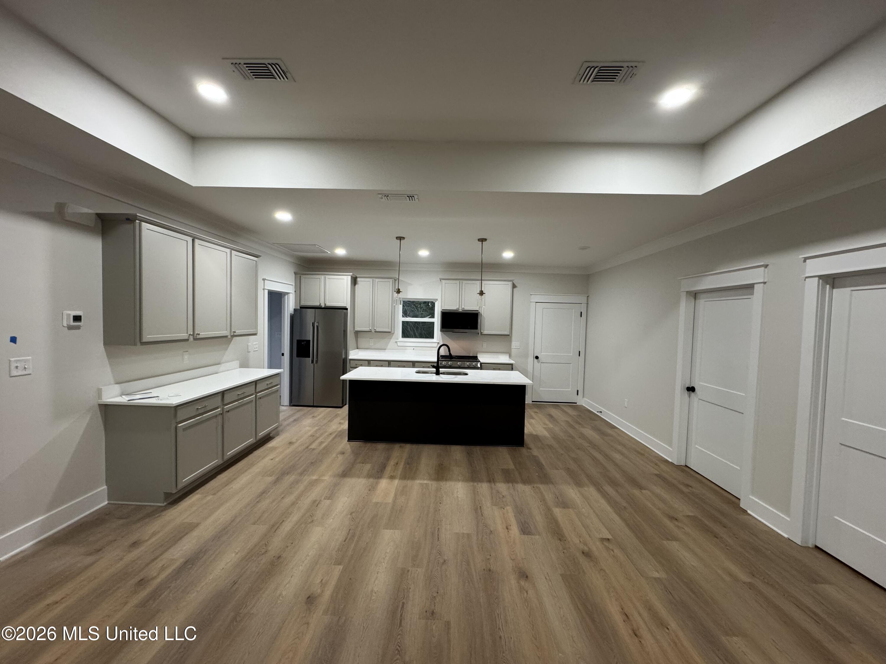 11 Shadow Wood Drive Property Photo 4