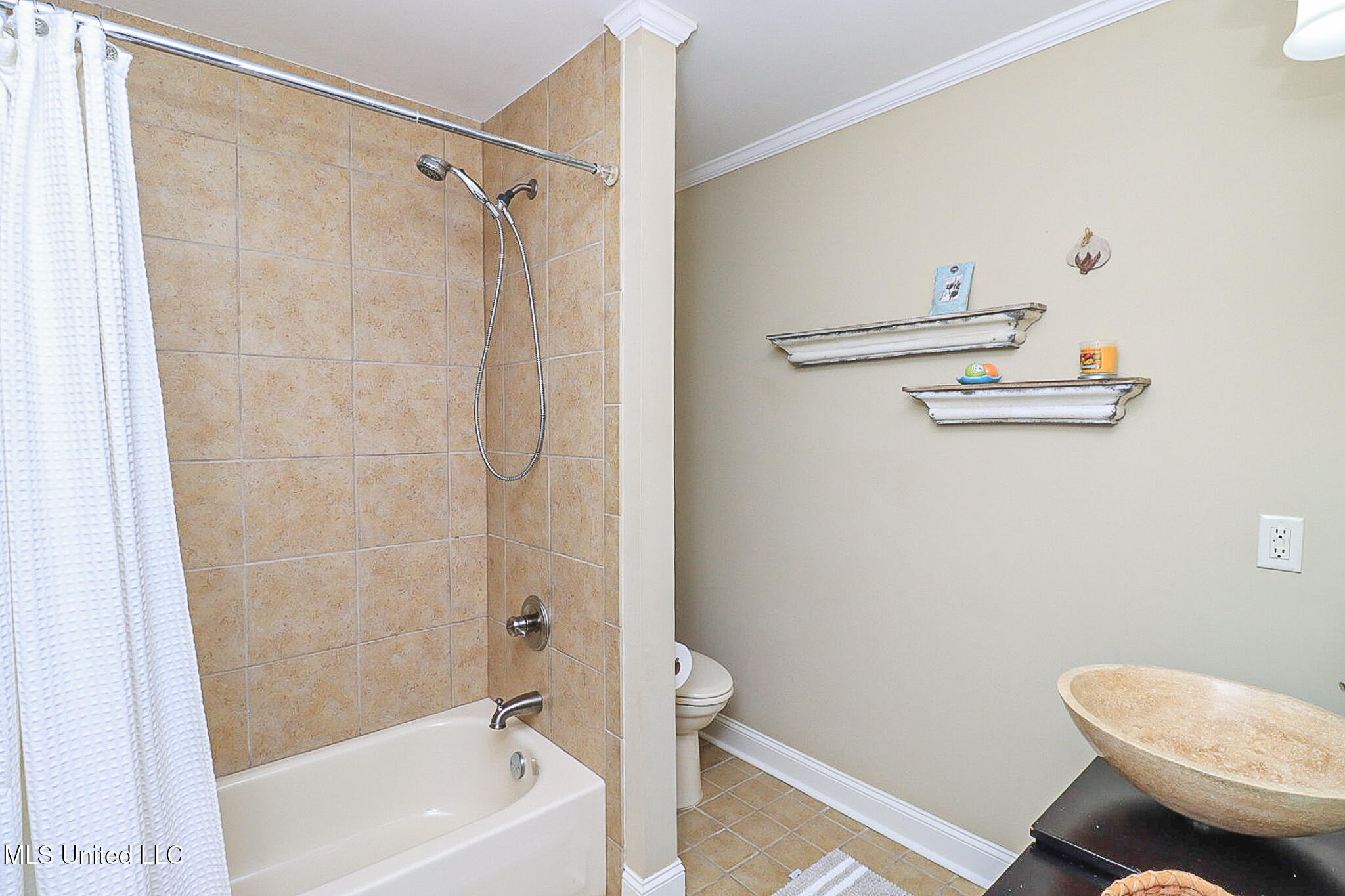 65 Breakers Lane Property Photo 39