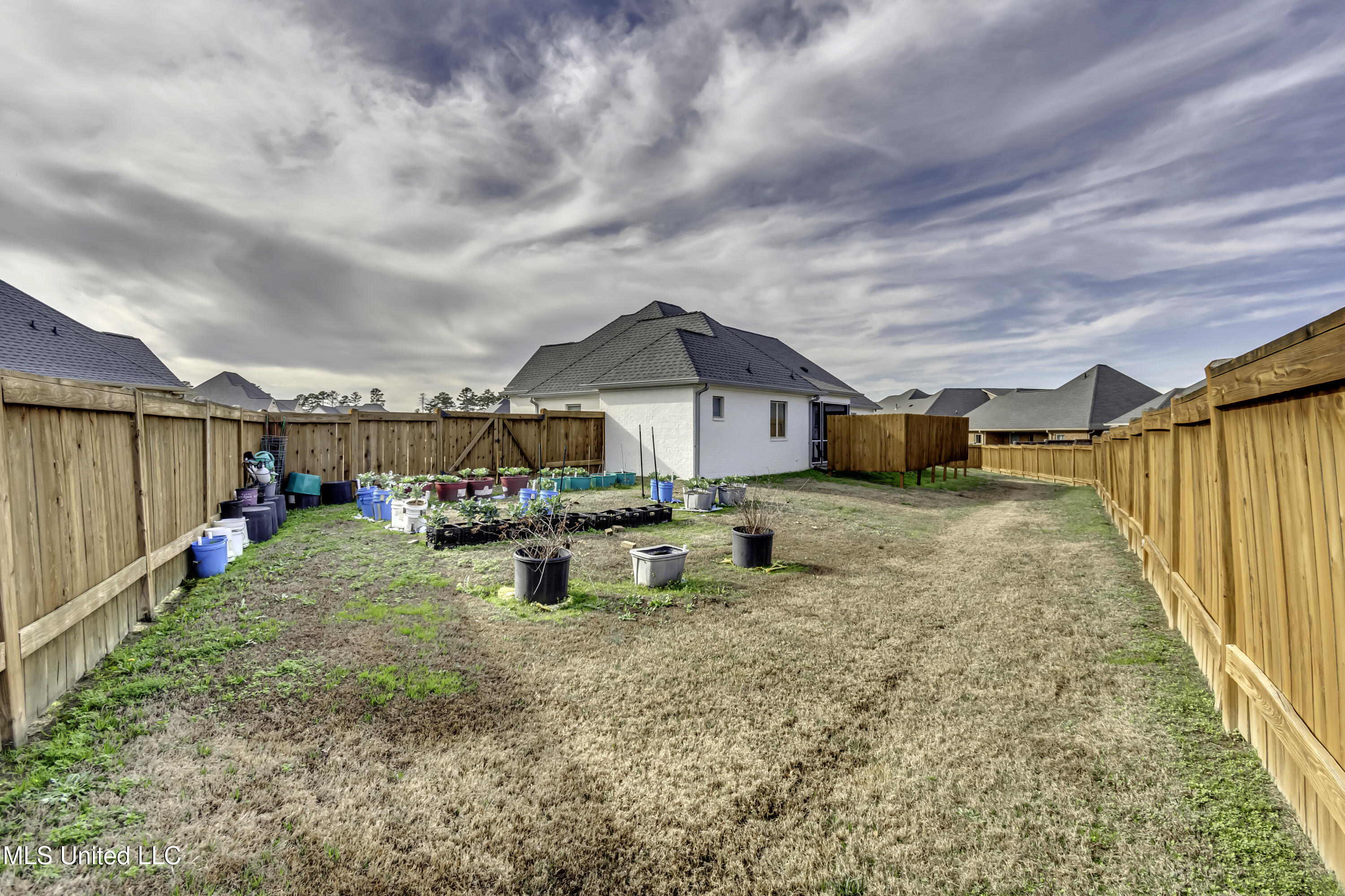 705 Queens Court Property Photo 60