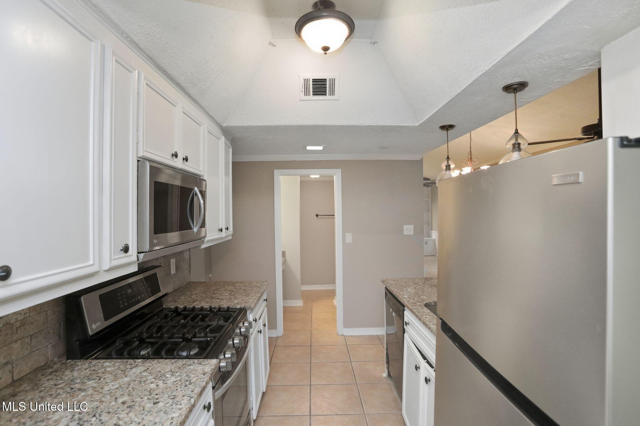 3527 Edmar Place Property Photo 23