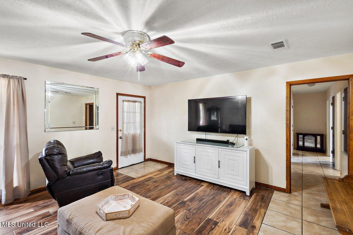 1408 Dunn Road Property Photo 6