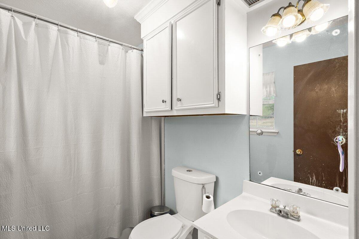 1408 Dunn Road Property Photo 9