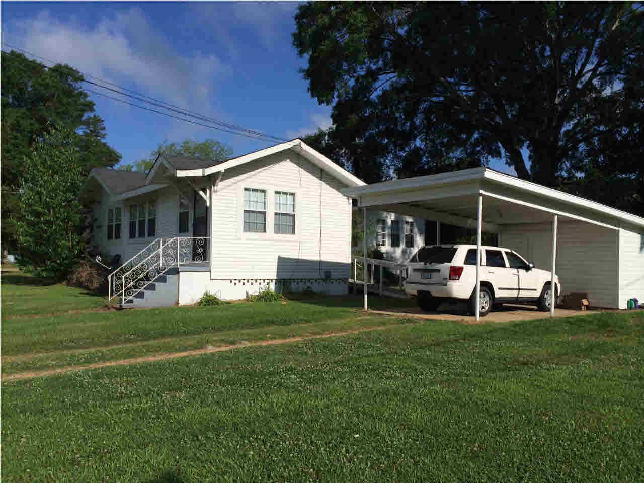 305 Nw 3rd Avenue Property Photo 4