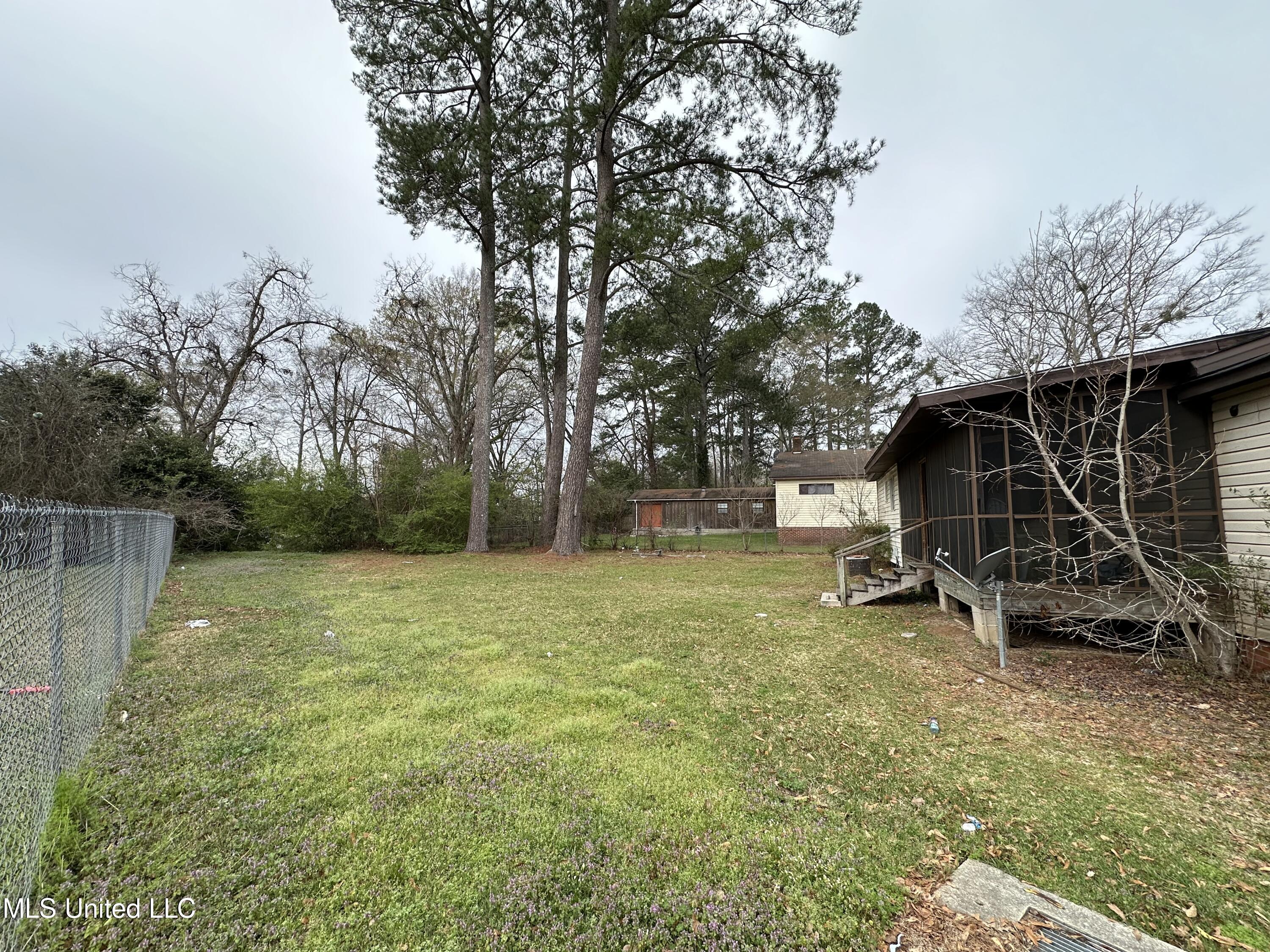 520 E Choctaw Street Property Photo 4