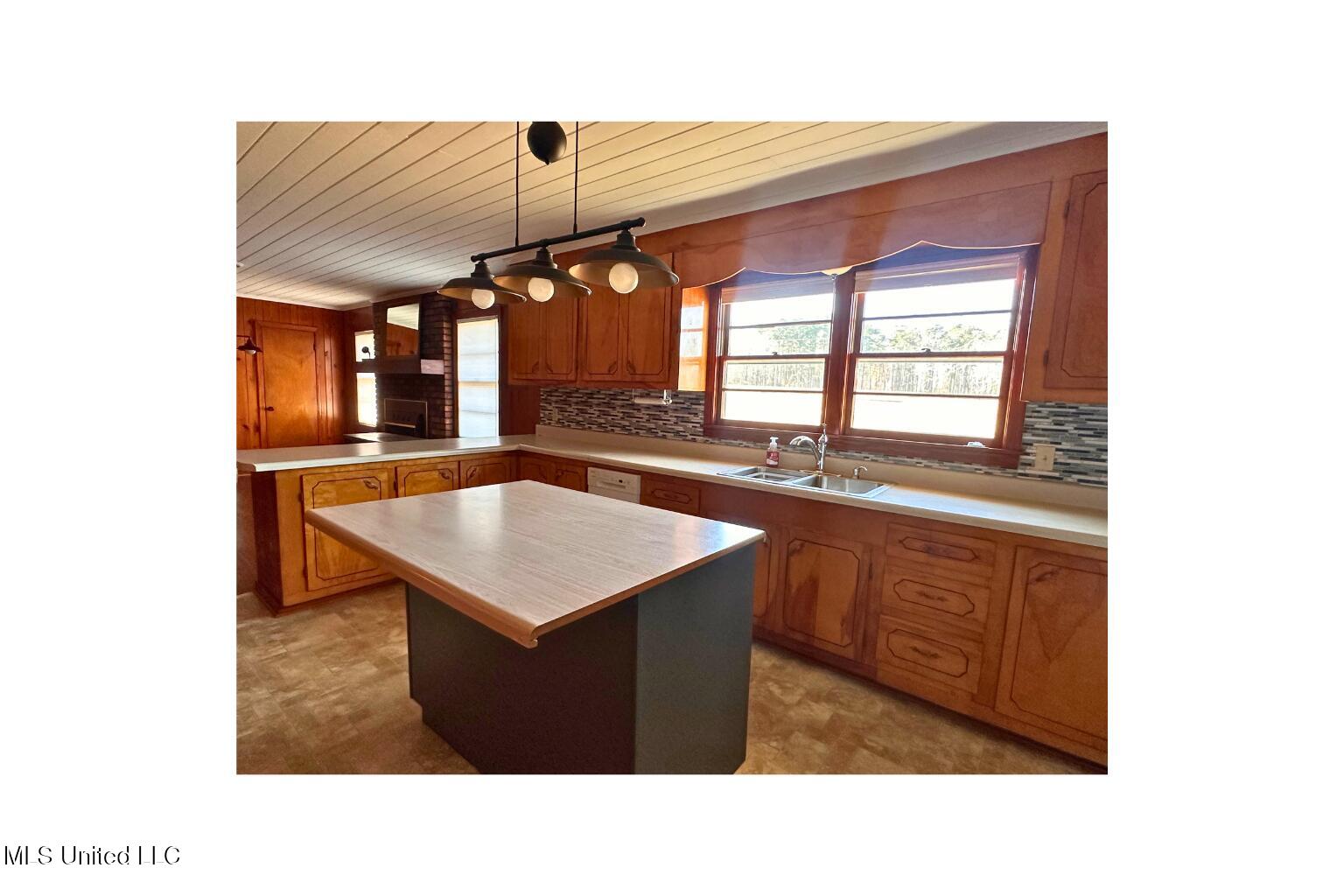 11080 Road 779 Property Photo 22