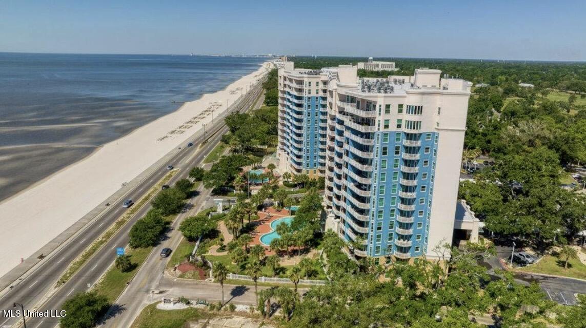2230 Beach Drive Property Photo 4
