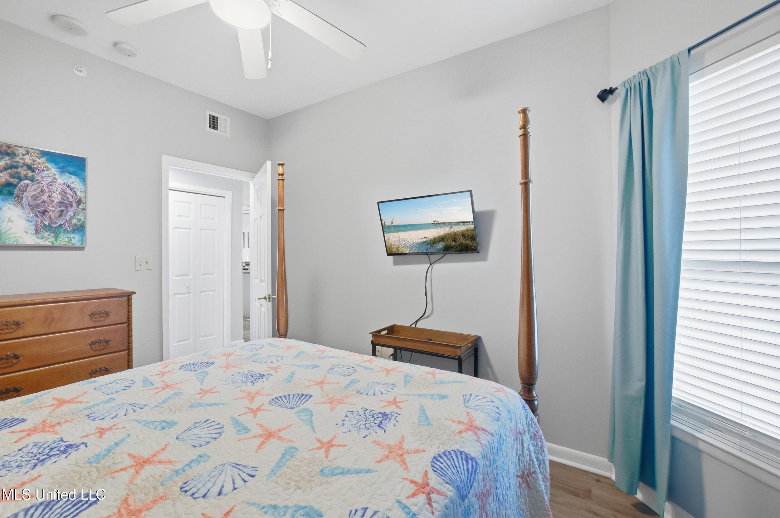 2230 Beach Drive Property Photo 14