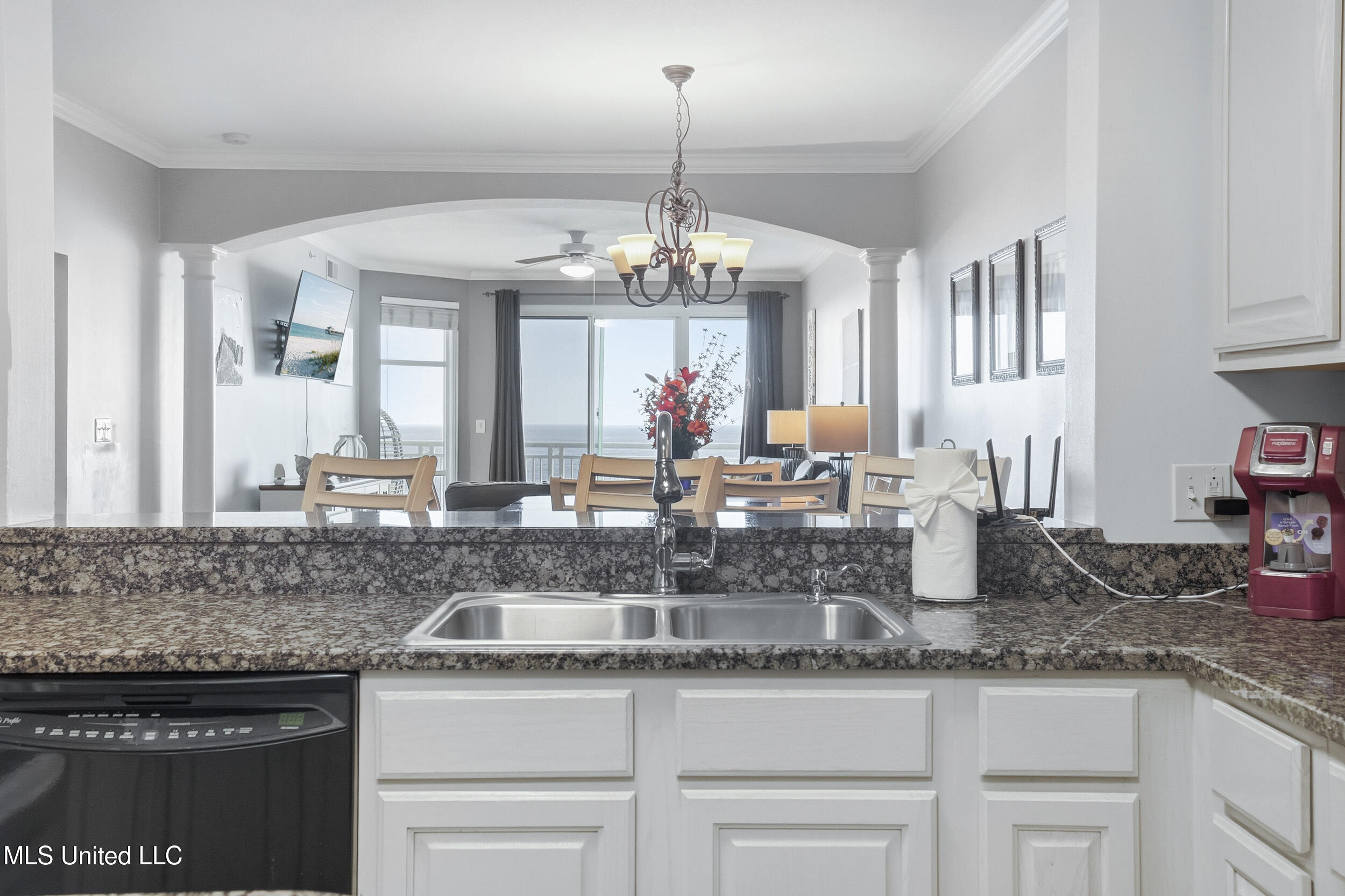 2230 Beach Drive Property Photo 19
