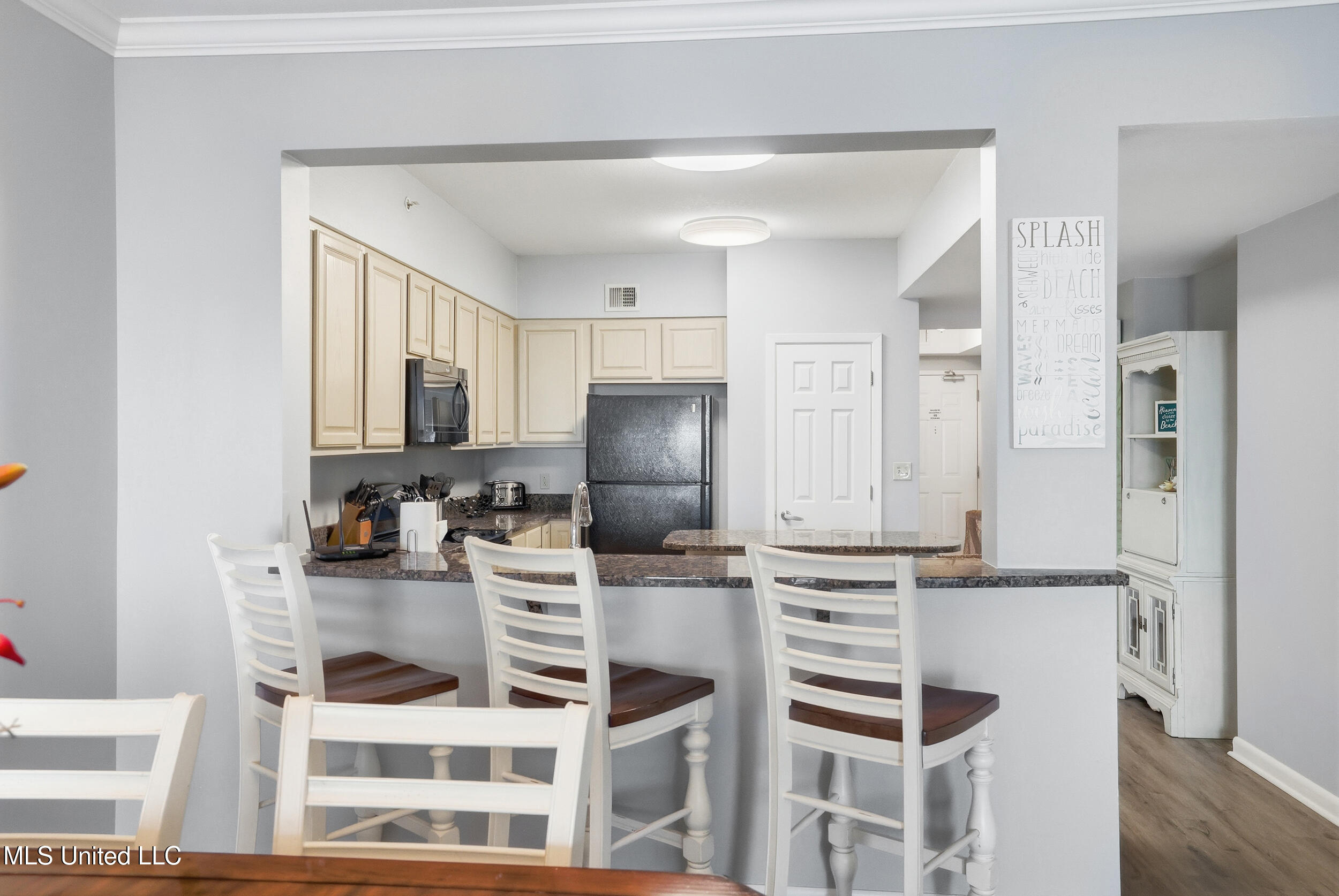 2230 Beach Drive Property Photo 20