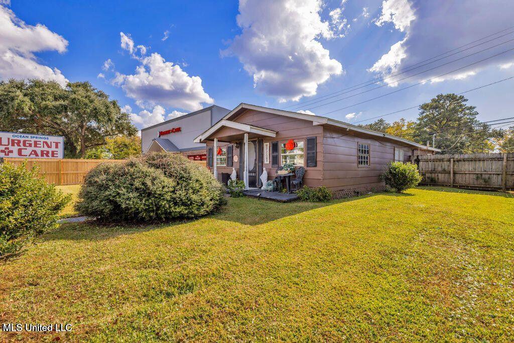 1807 School Street Property Photo 7