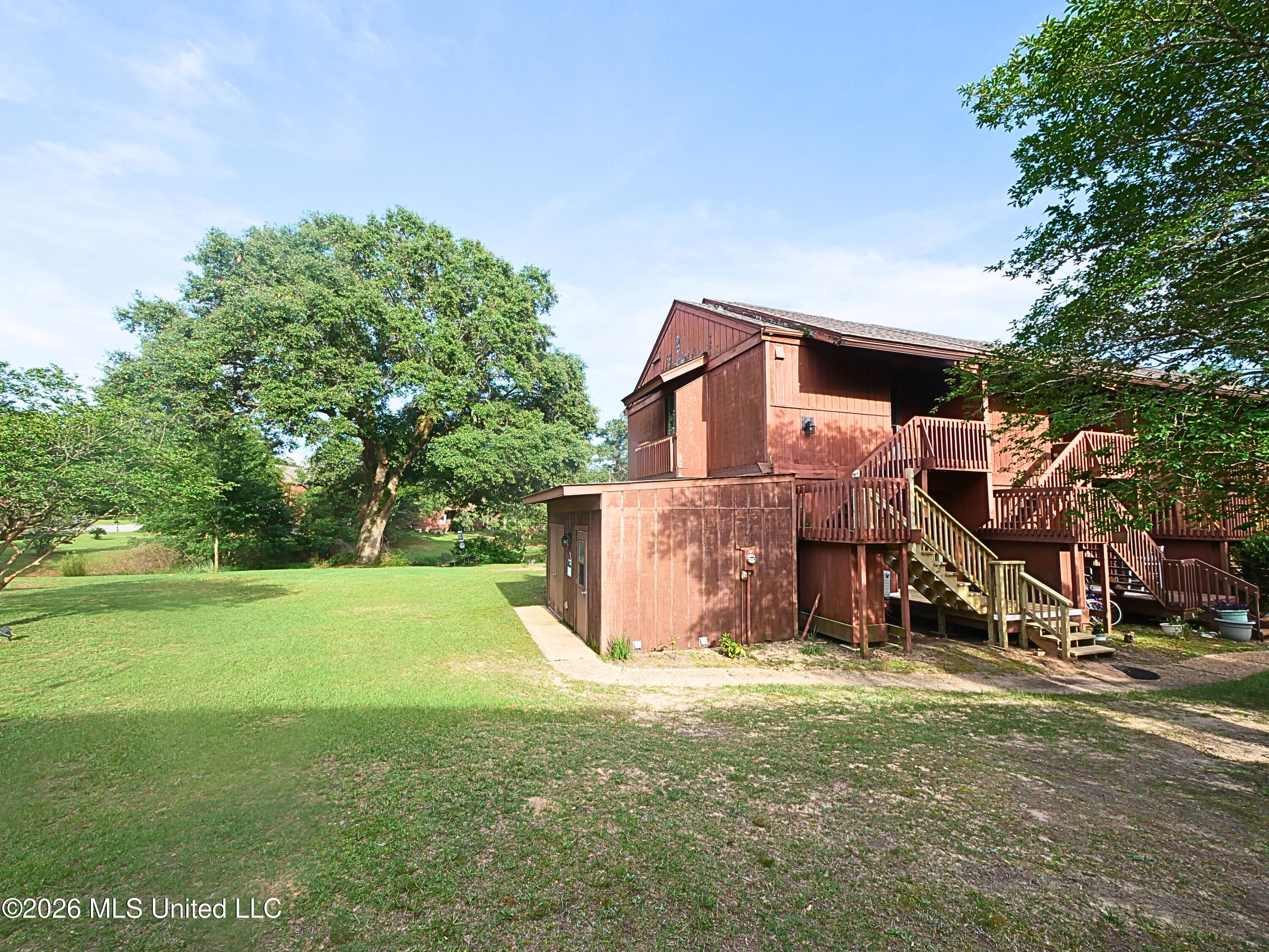 208 Lakeside Villa Property Photo 1