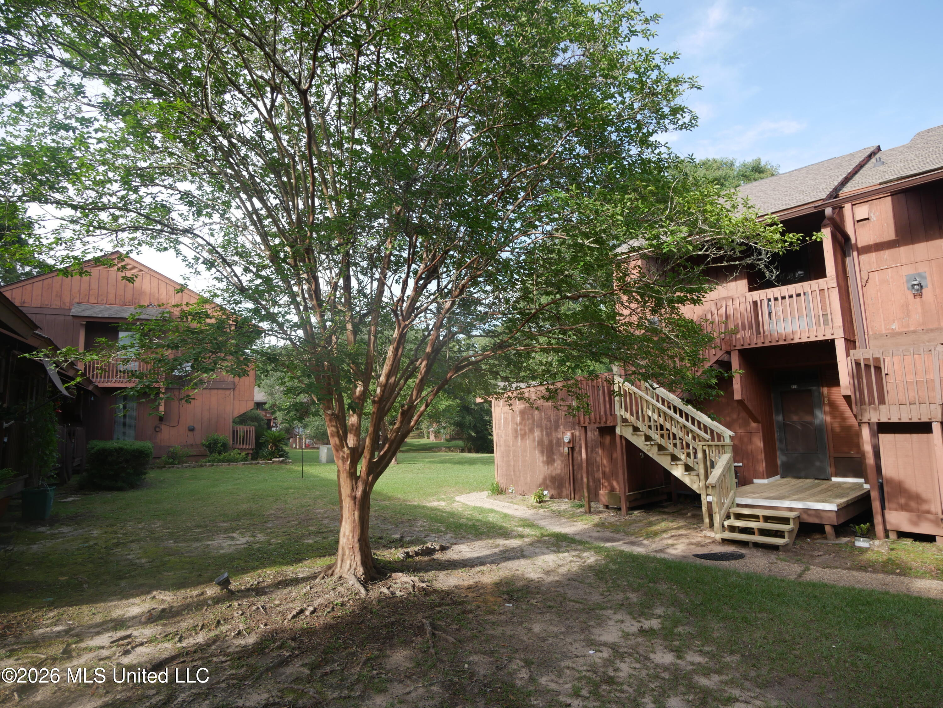 208 Lakeside Villa Property Photo 2
