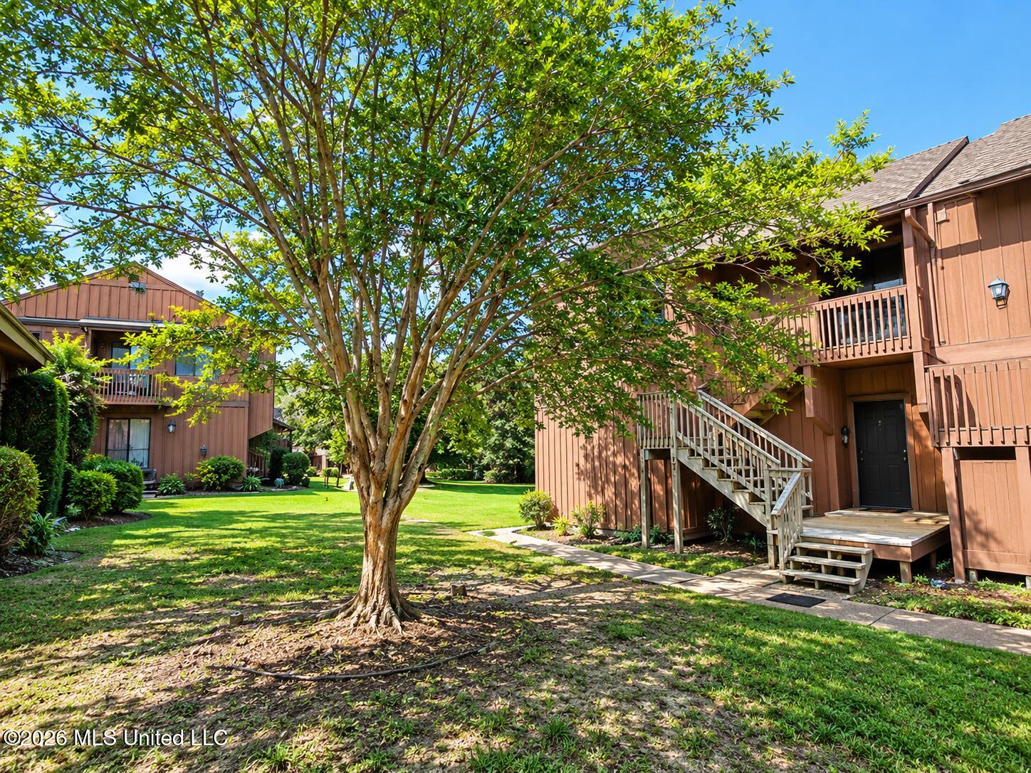 208 Lakeside Villa Property Photo 2