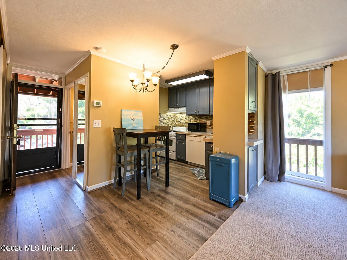 208 Lakeside Villa Property Photo 4