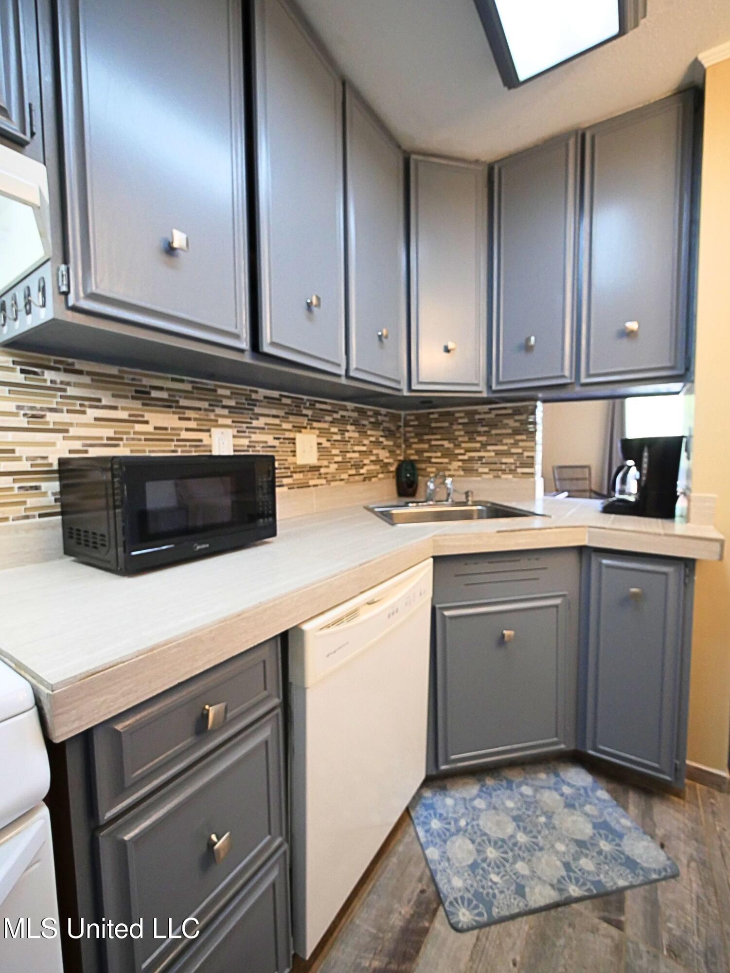 208 Lakeside Villa Property Photo 6