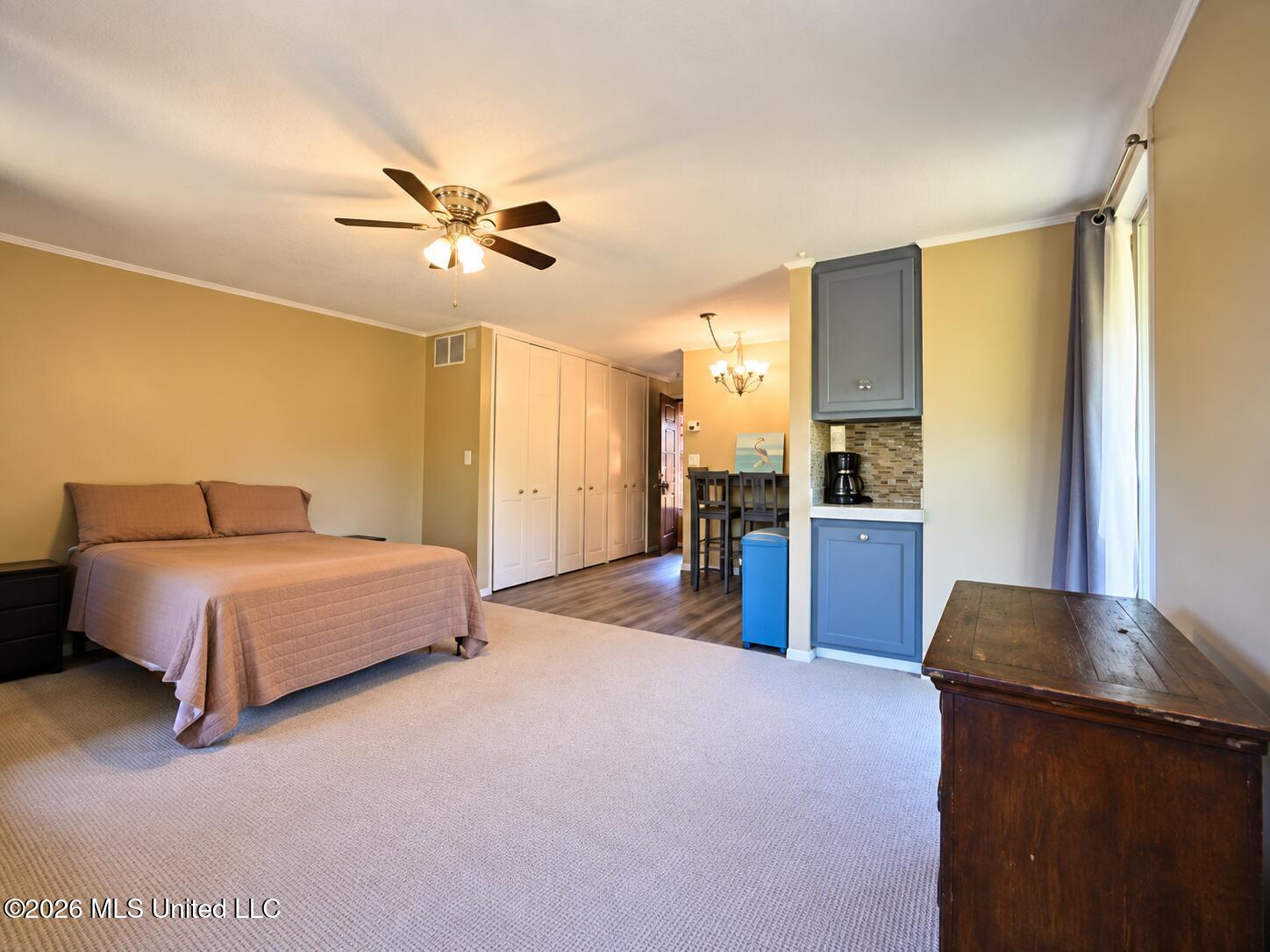 208 Lakeside Villa Property Photo 9