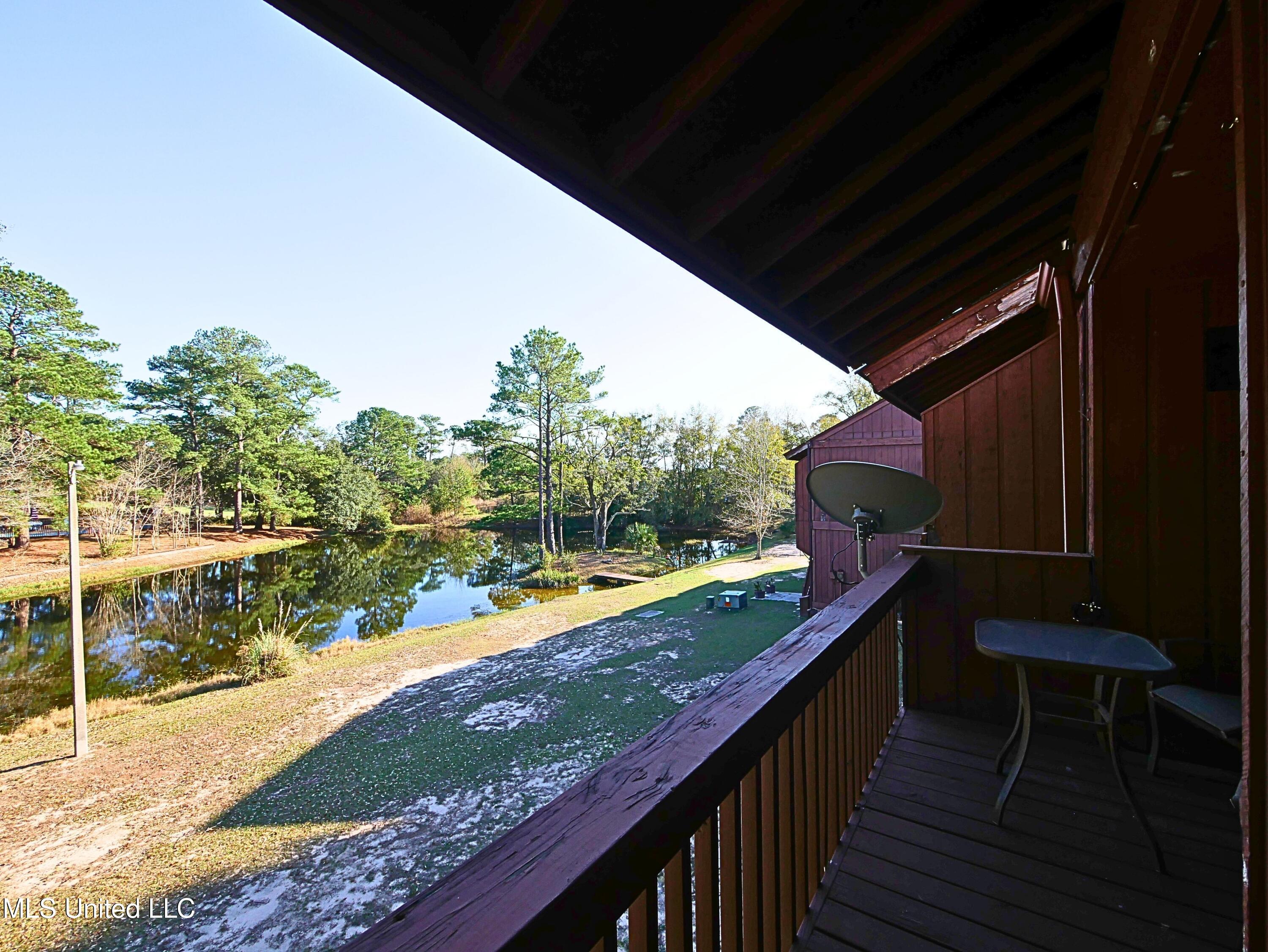 208 Lakeside Villa Property Photo 16