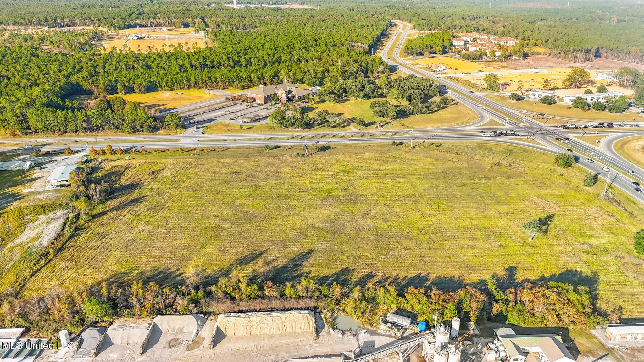 Hwy 57 Property Photo 3