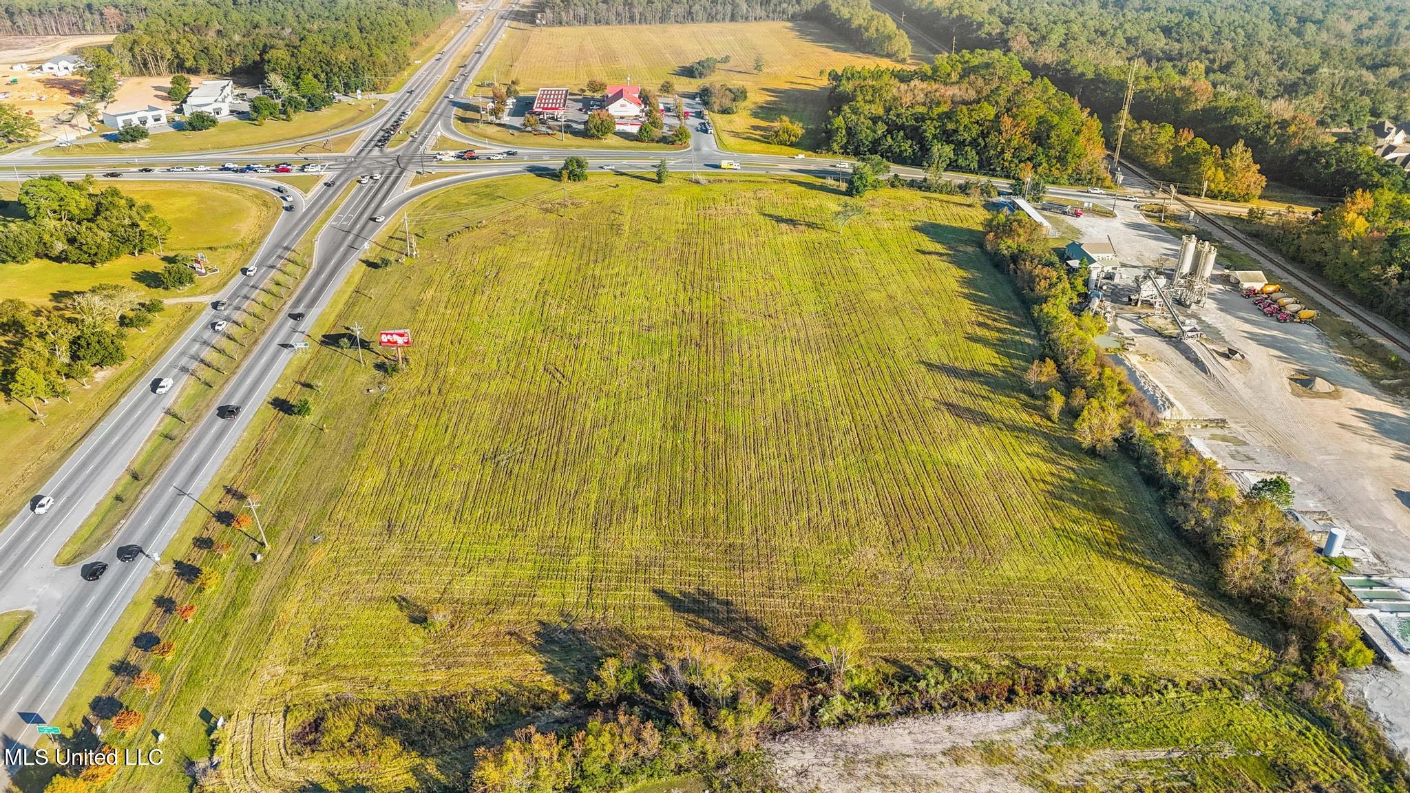 Hwy 57 Property Photo 5