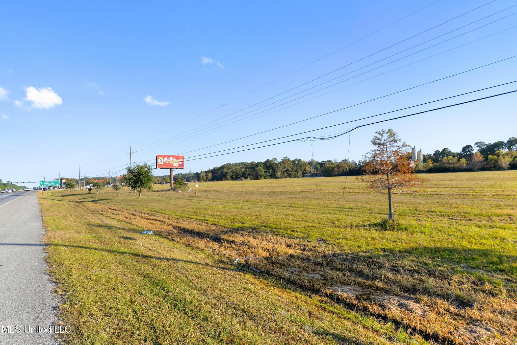 Hwy 57 Property Photo 14