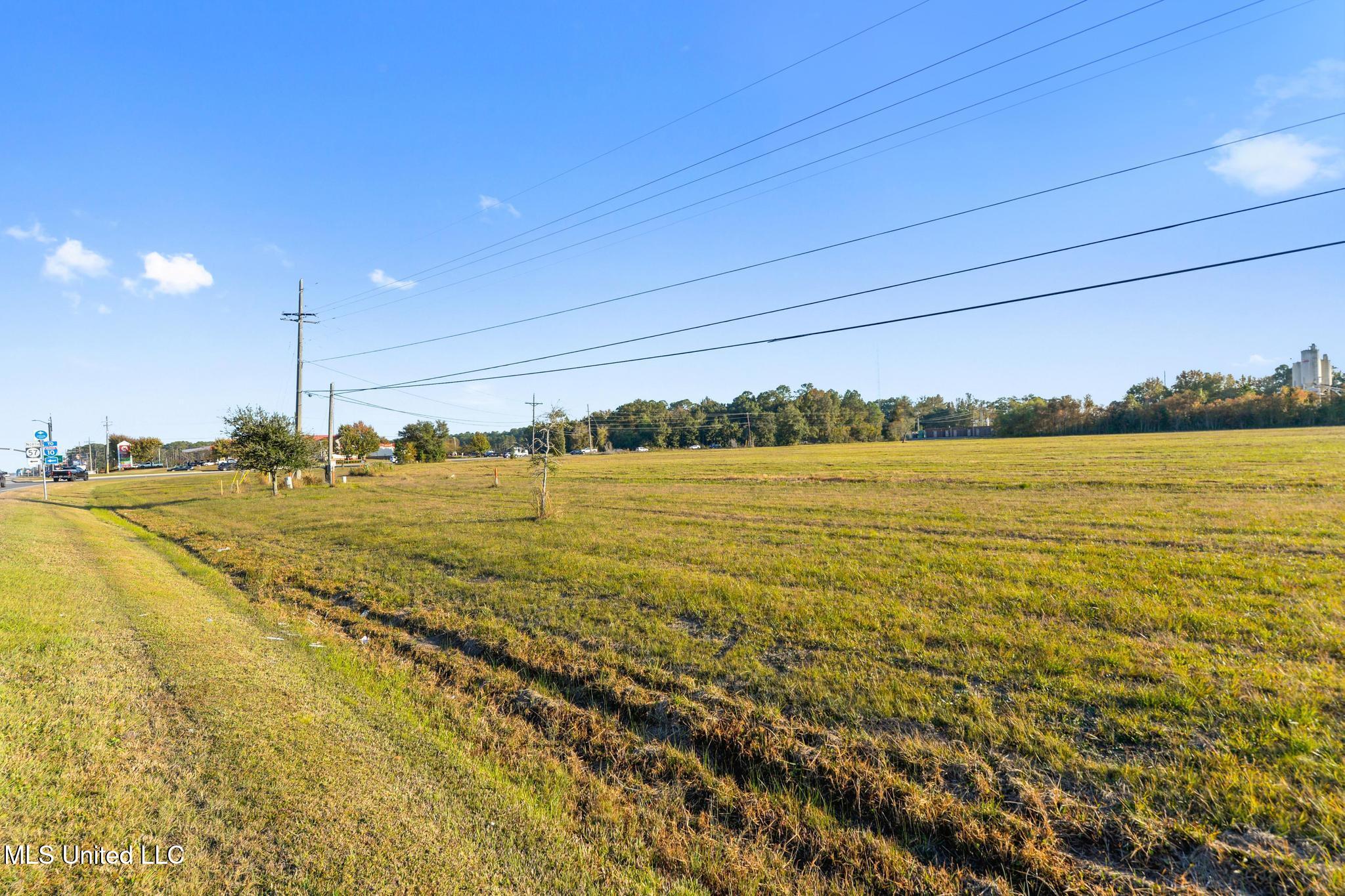 Hwy 57 Property Photo 15