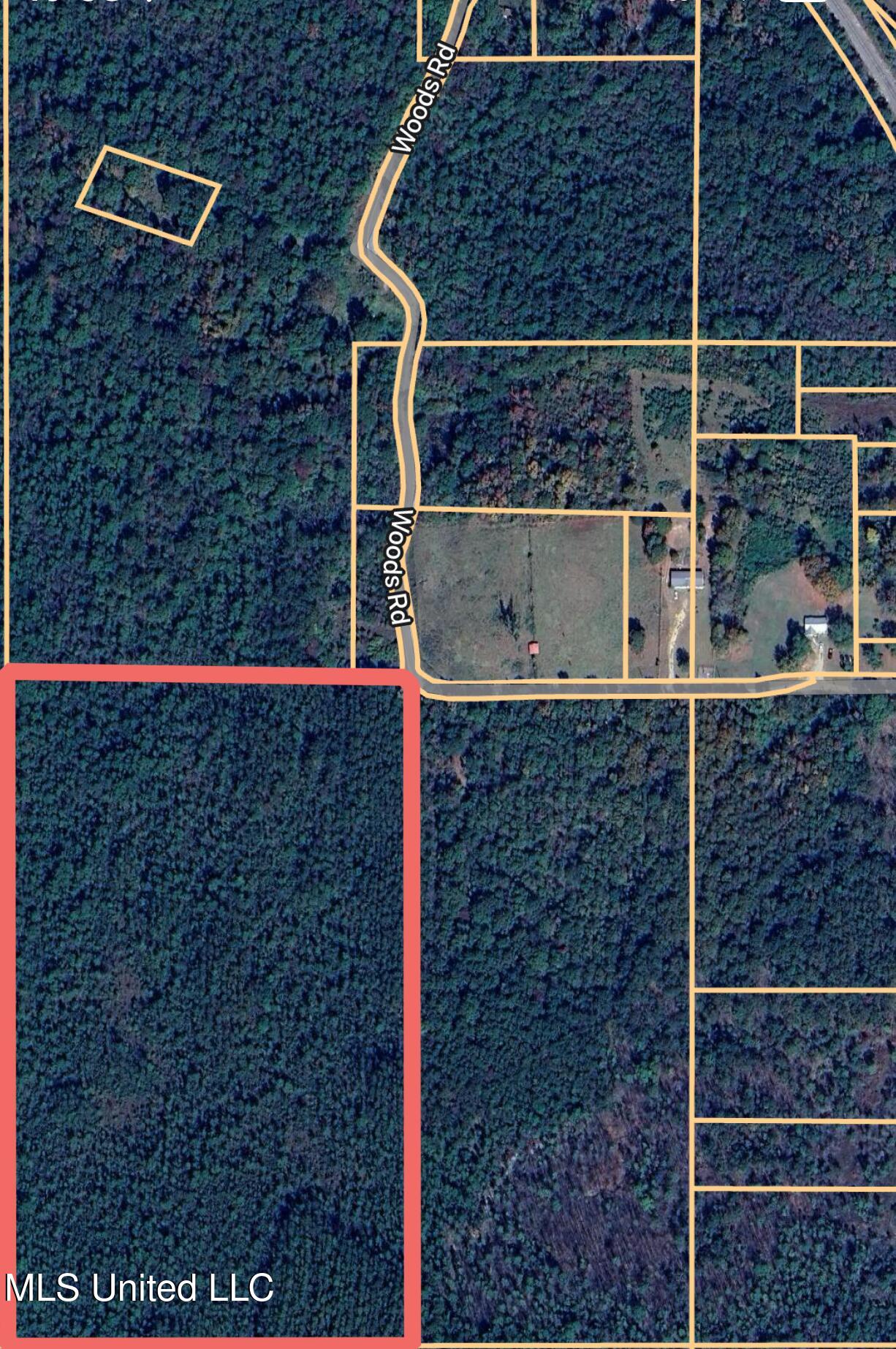301 Woods Road Property Photo 4