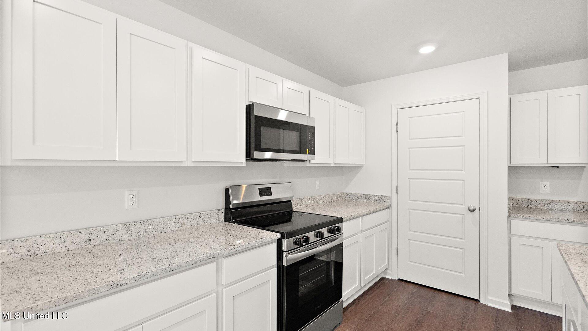 220 Raulston Drive Property Photo 12