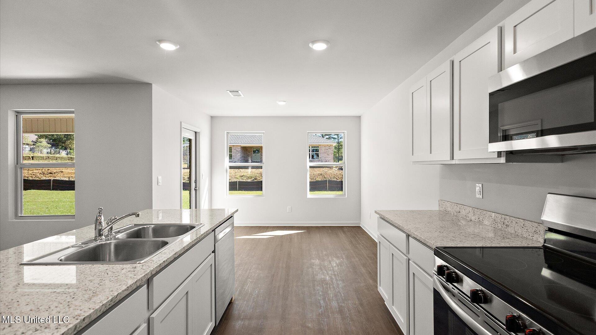 220 Raulston Drive Property Photo 14