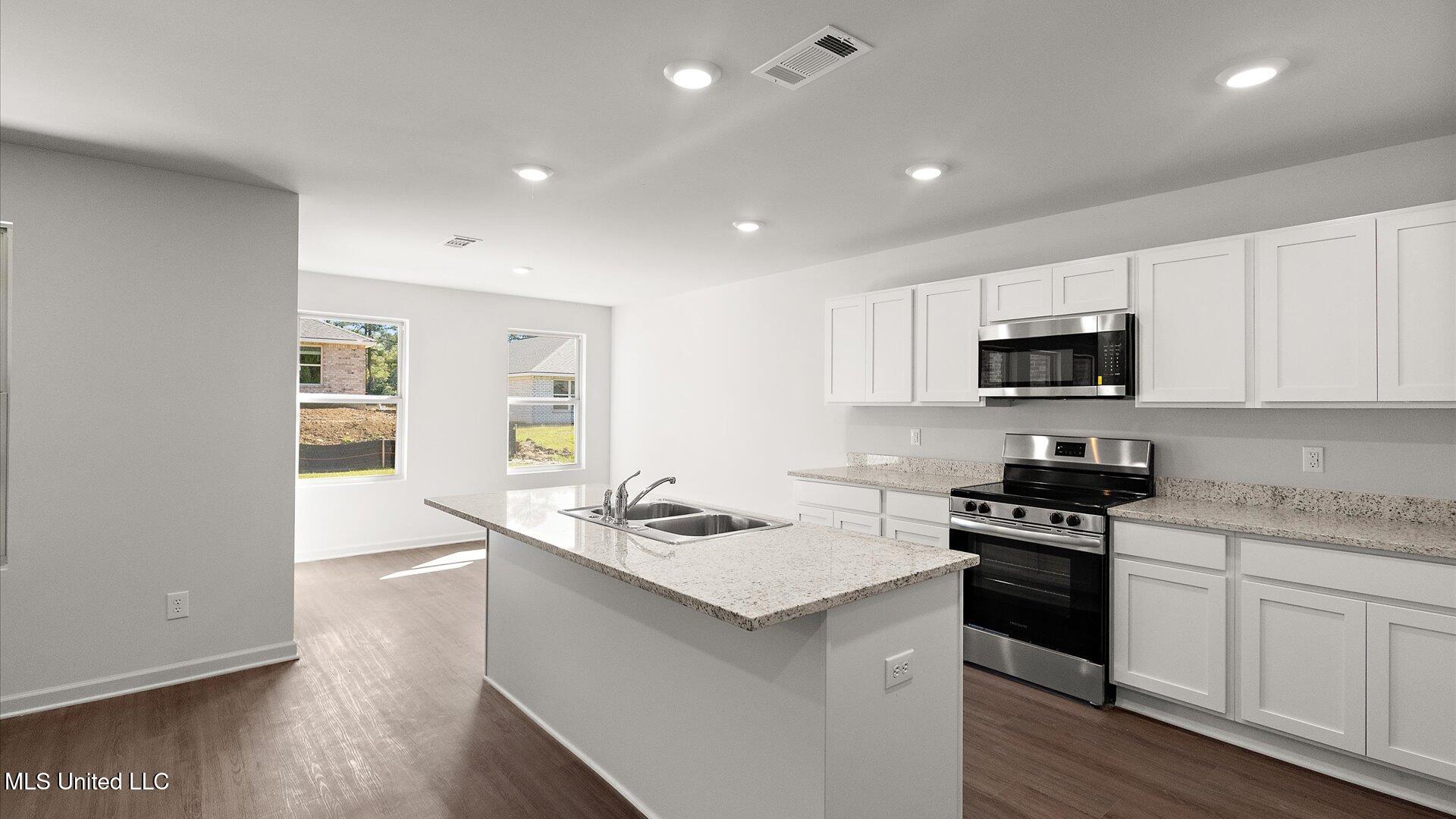 220 Raulston Drive Property Photo 16