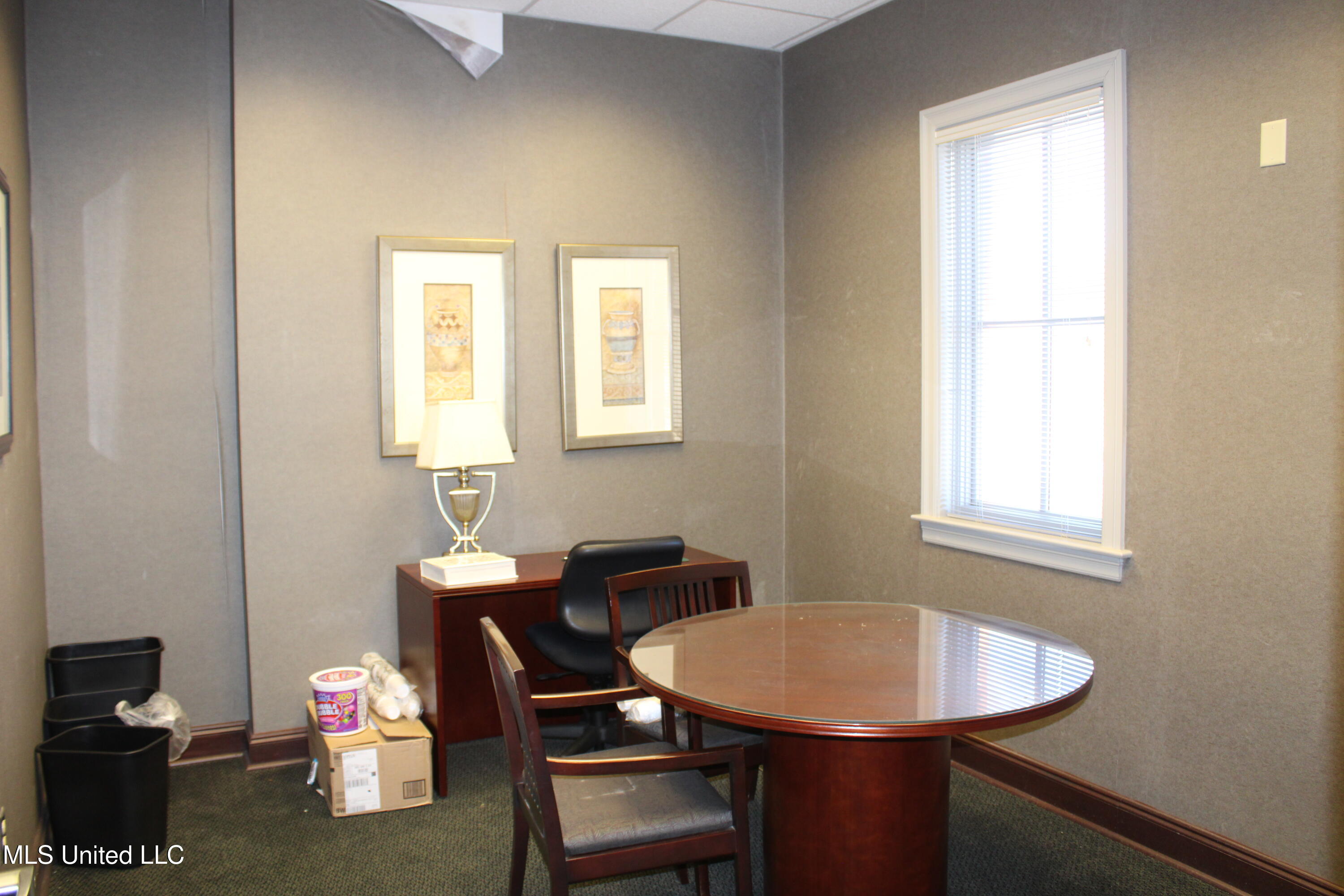 2304 Goodman Road Property Photo 10